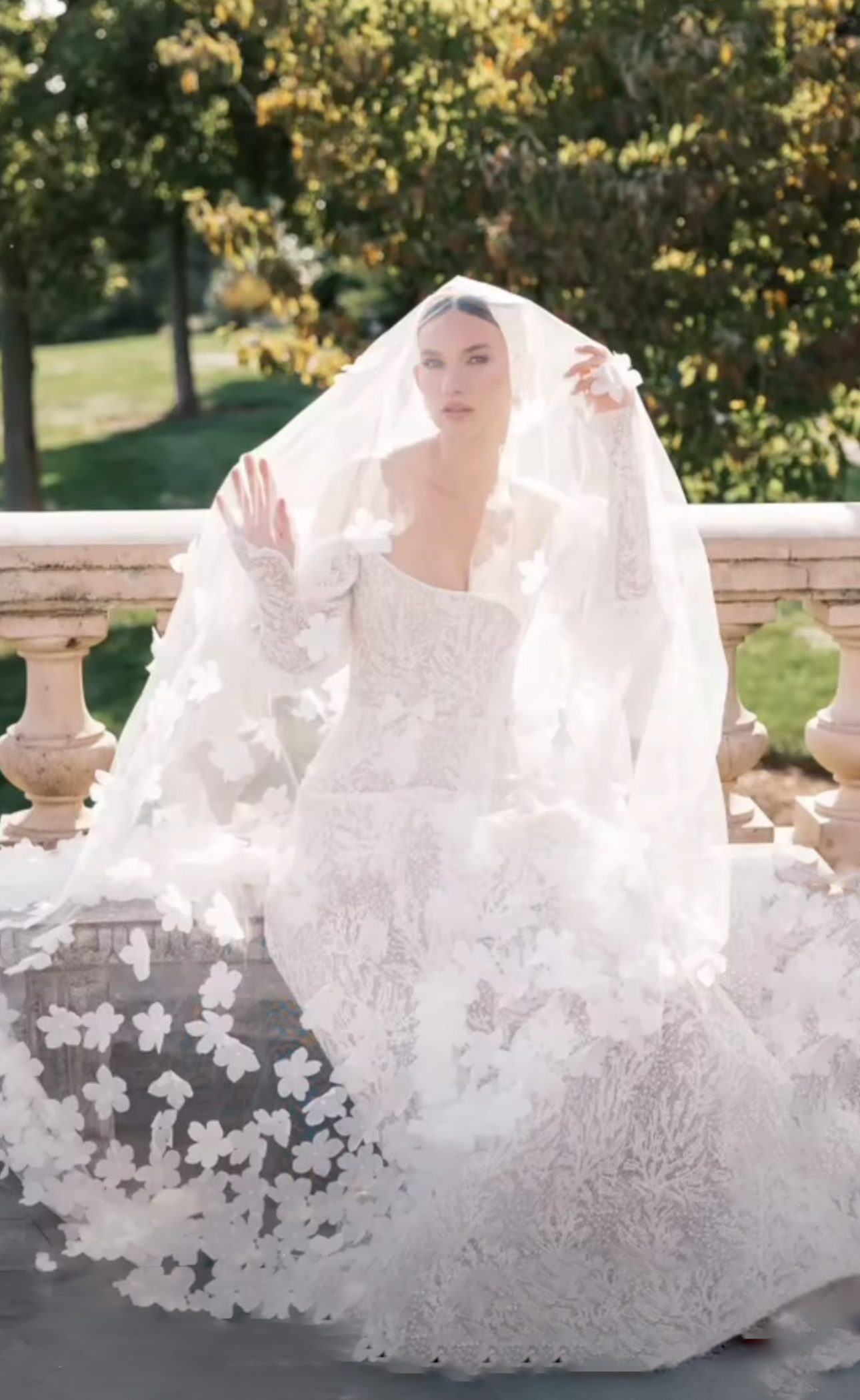 Bride wearing Floral Veil | EDEN LUXE Bridal