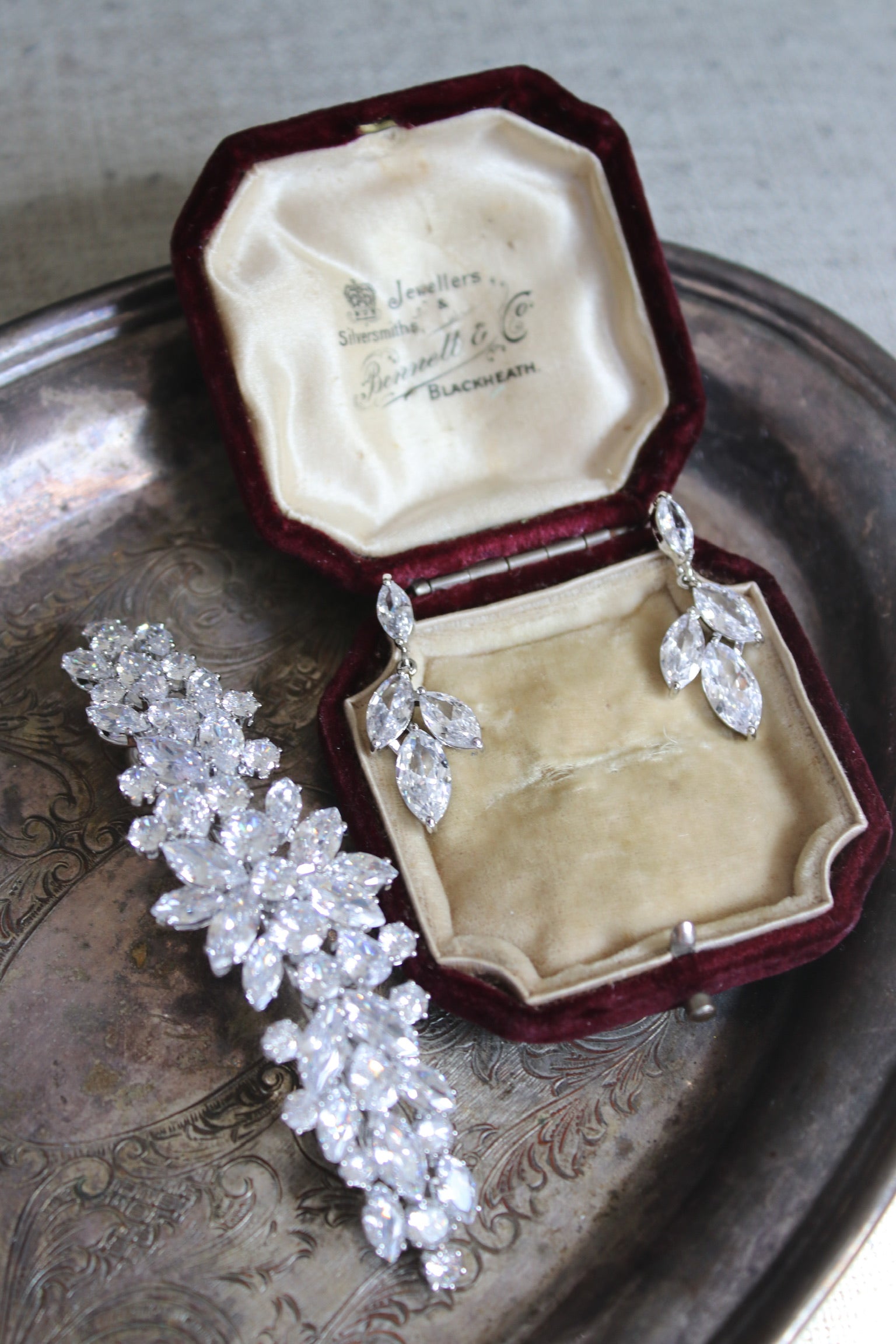 Small Bridal earrings and barrette | EDEN LUXE Bridal