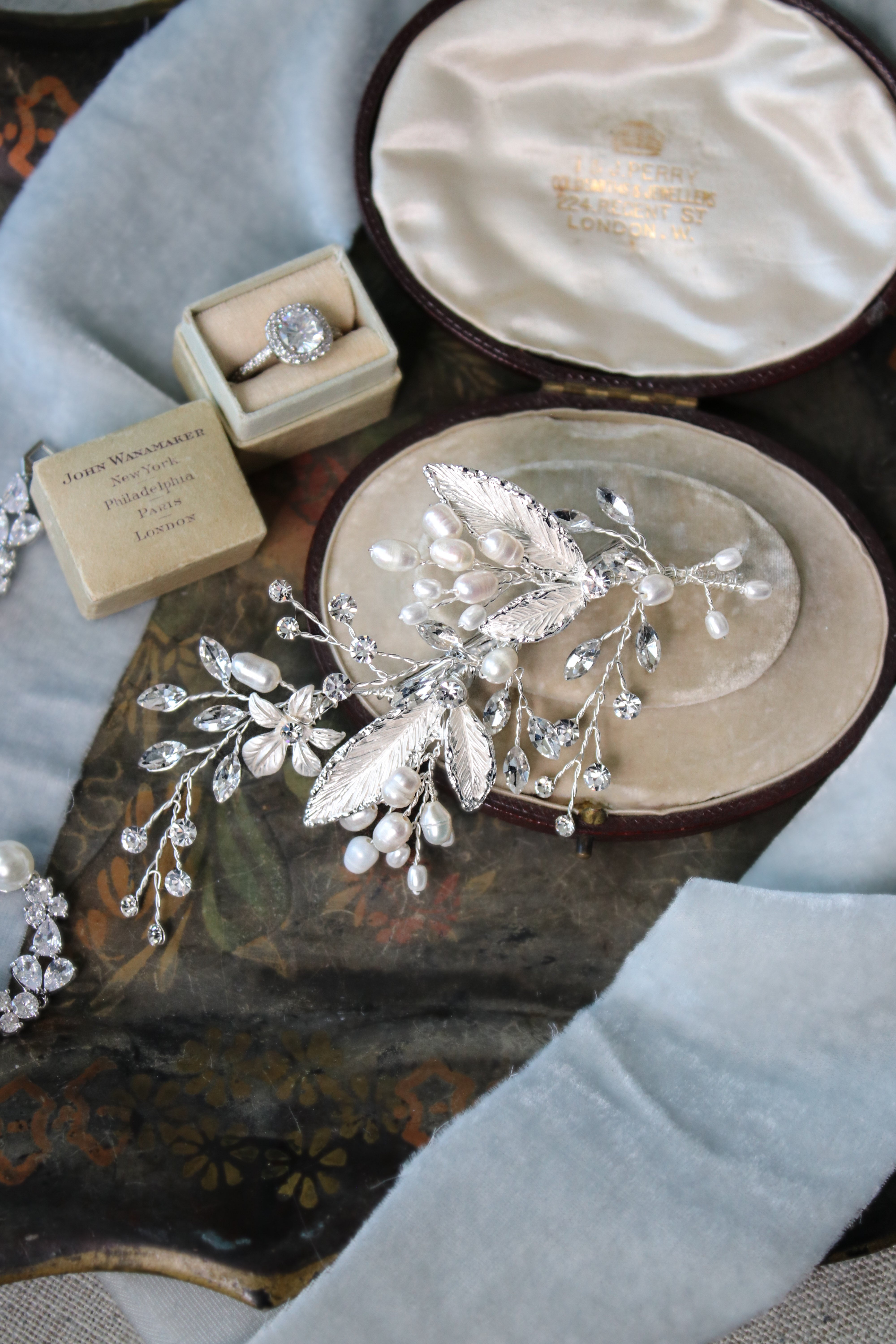 Freshwater Pearl and Leaf Silver Bridal Hair Clip | EDEN LUXE Bridal