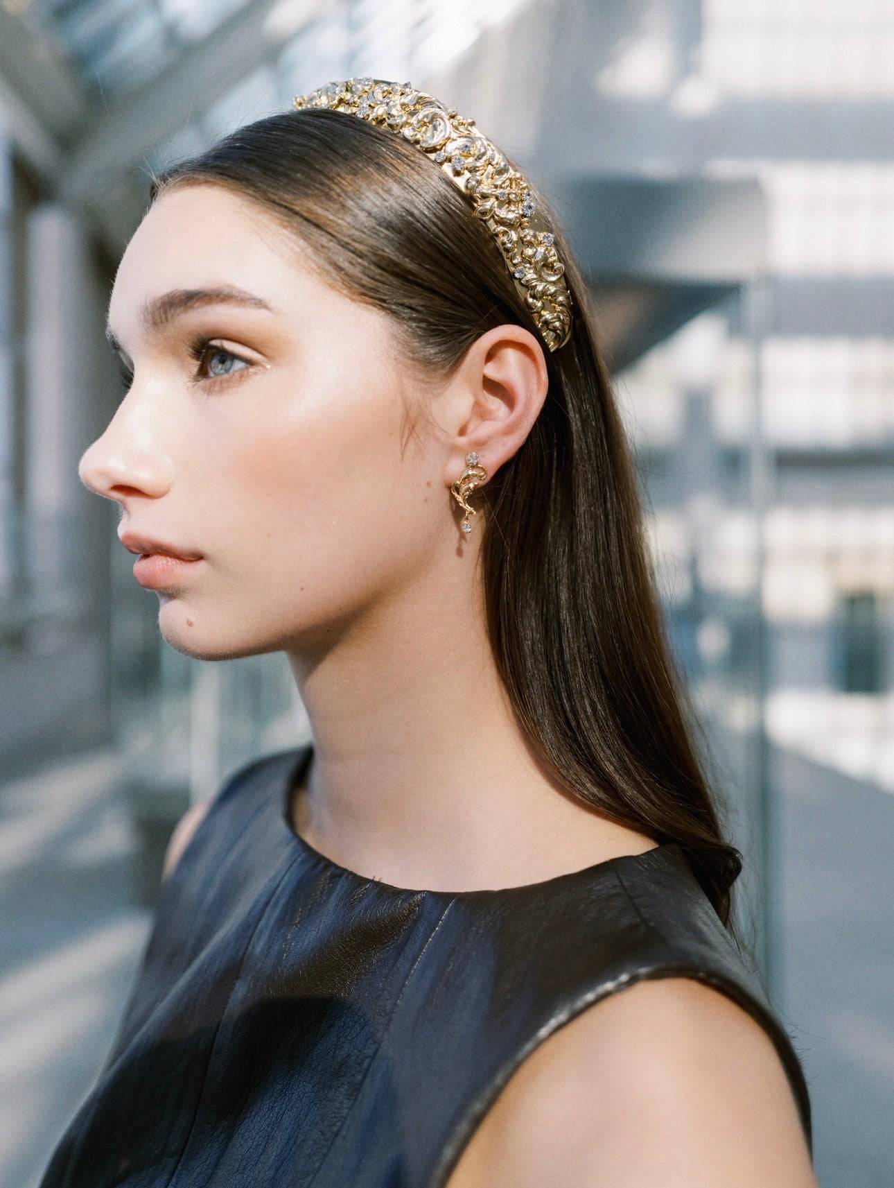 VICTORIA Everyday Tiara™ Halo – 14k Gold Plated Rococo Swarovski Crystal Crown - EDEN LUXE Everyday