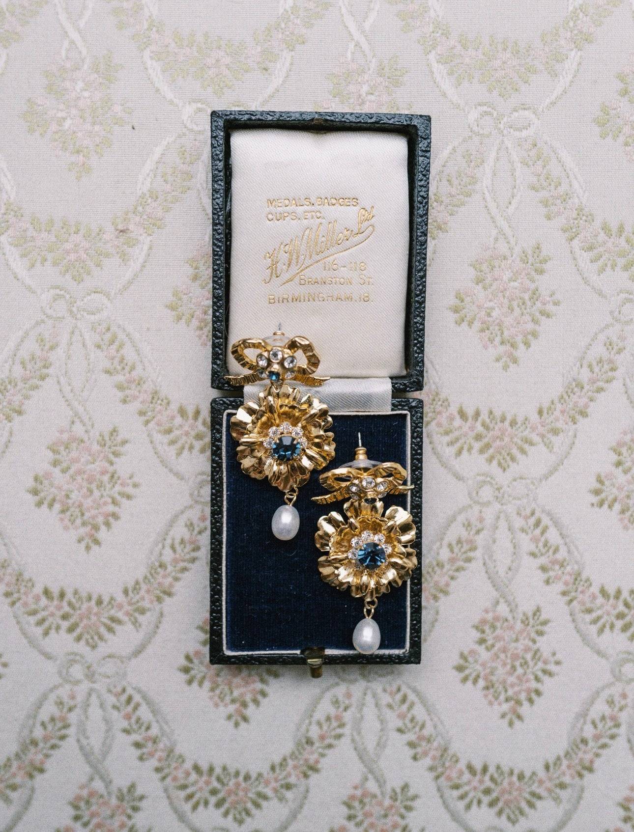 SOPHIE Petite Freshwater Pearl Antique Inspired Earrings - EDEN LUXE Everyday