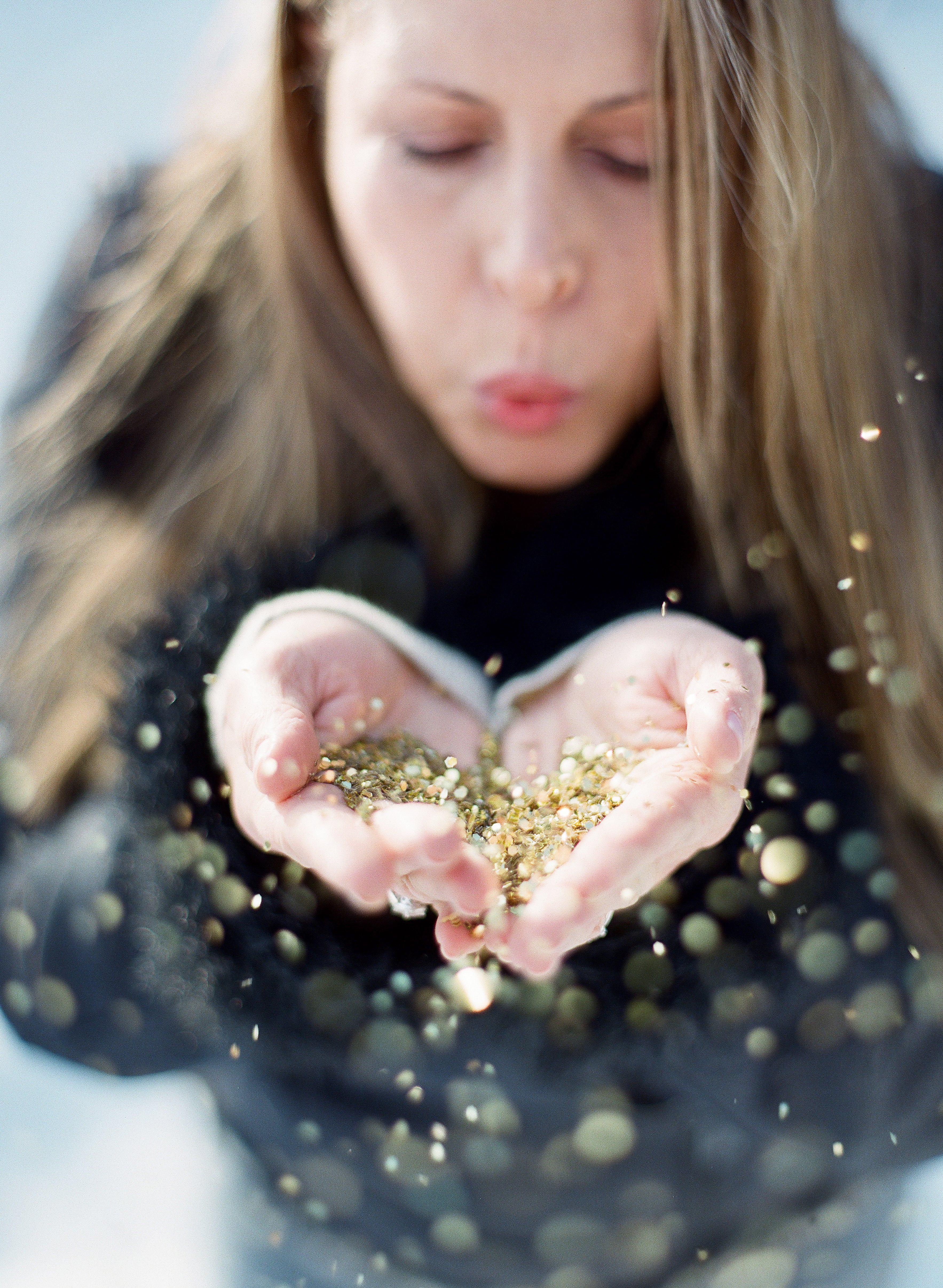 Blowing Glitter | EDEN LUXE Bridal