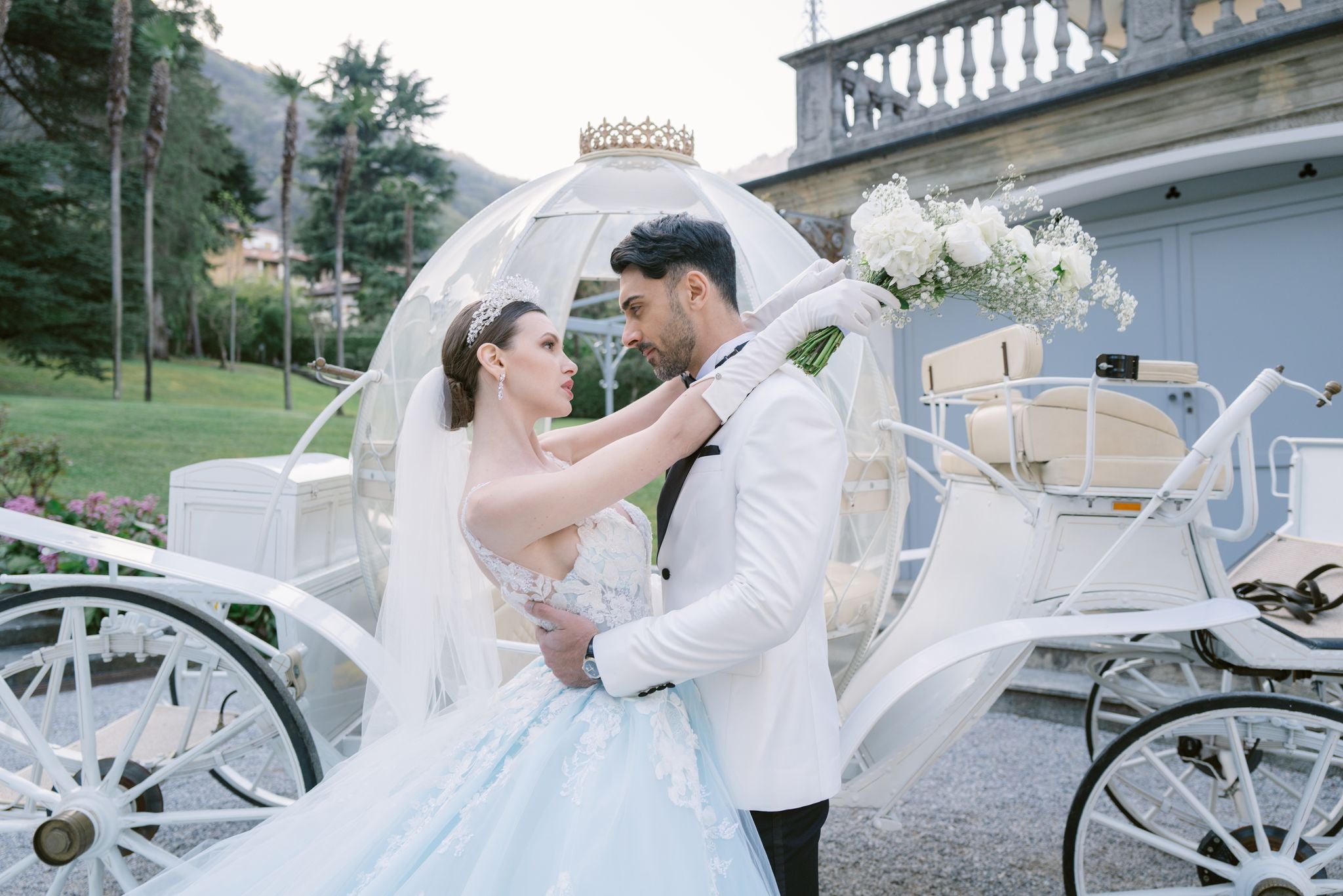 Princess Bride wearing a tiara | EDEN LUXE Bridal