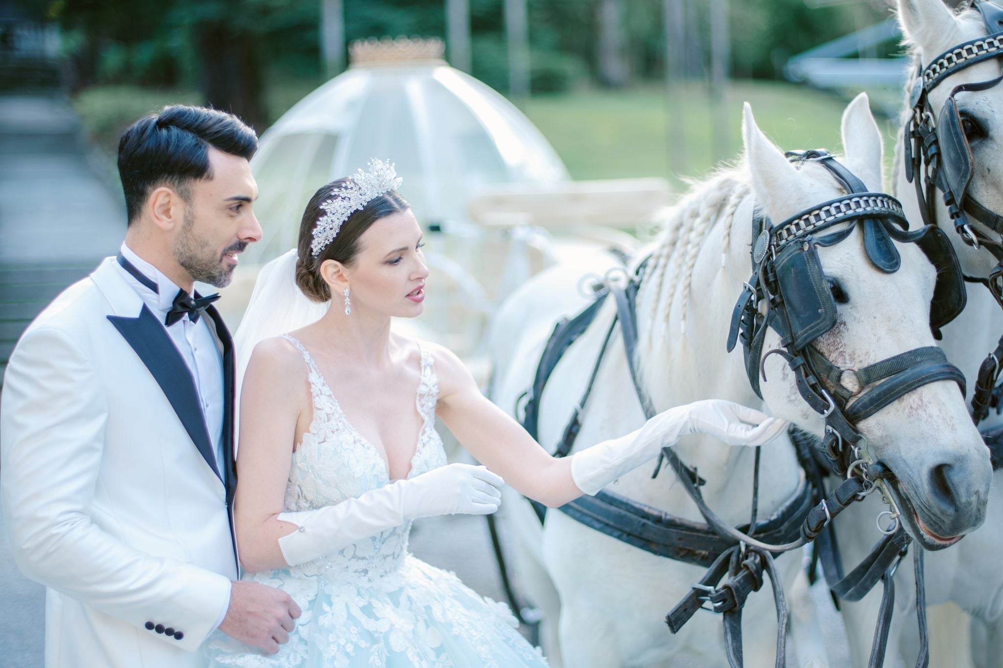 Princess Bride wearing a tiara | EDEN LUXE Bridal