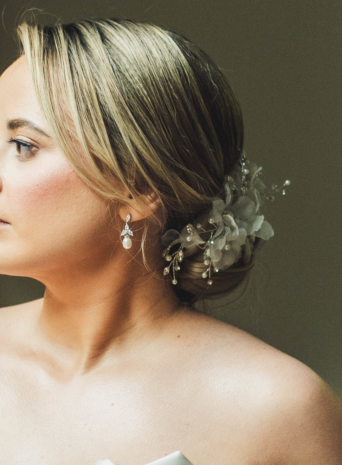 Bridal Headpiece for a bun | EDEN LUXE Bridal