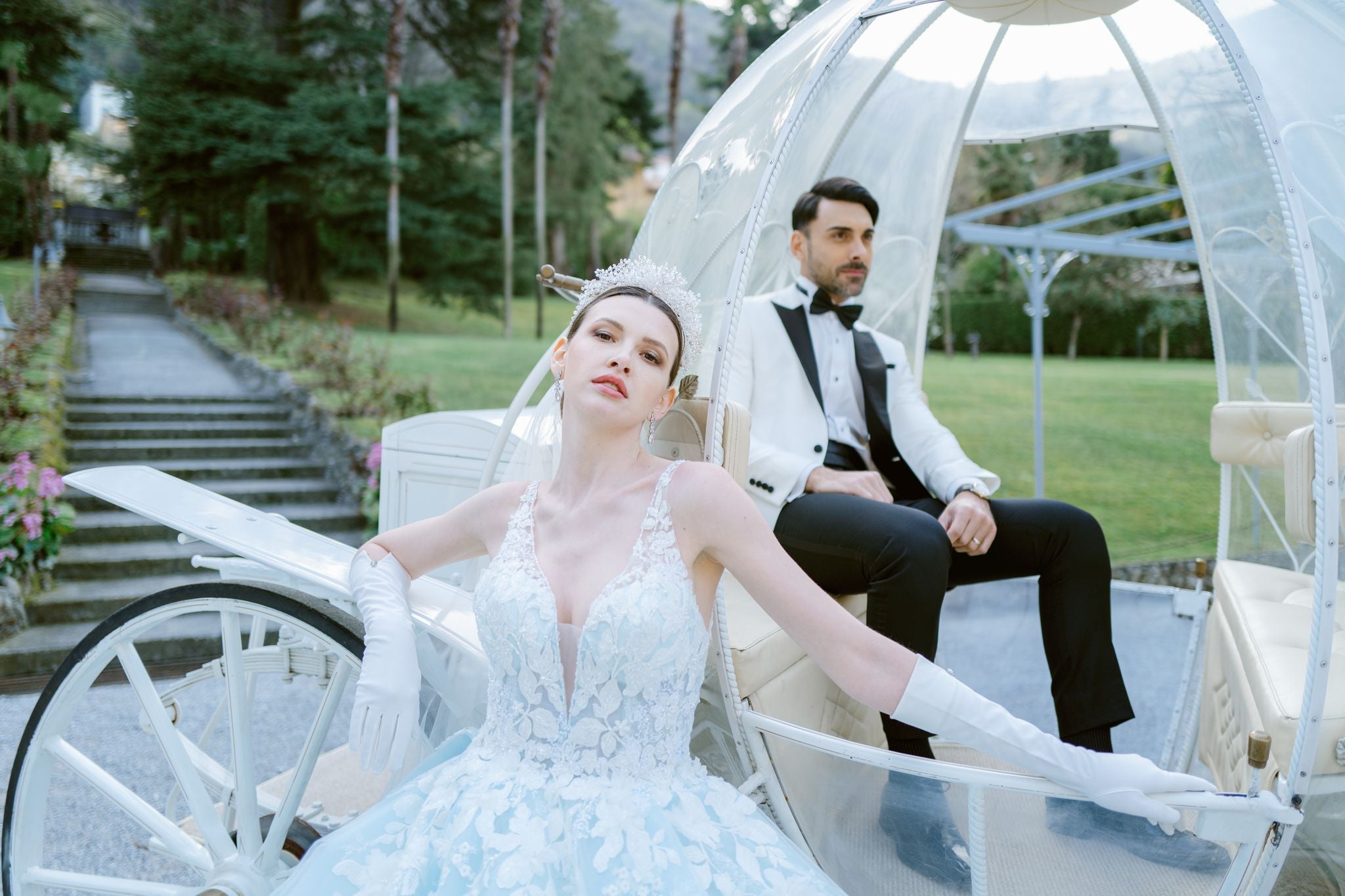 Princess Bride wearing a tiara | EDEN LUXE Bridal