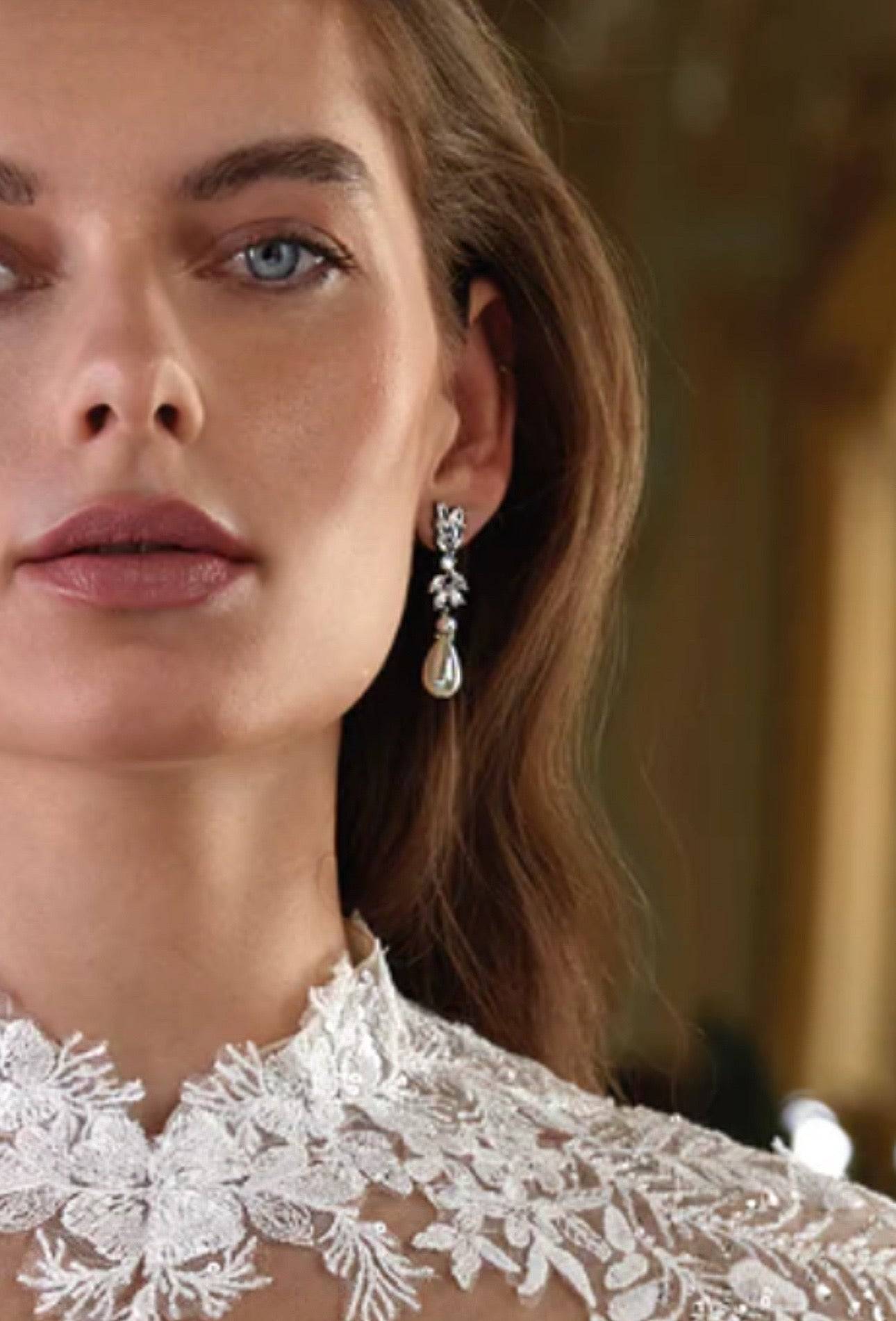 MADISON Simulated Diamond and Pearl Drop Earrings and Necklace Set