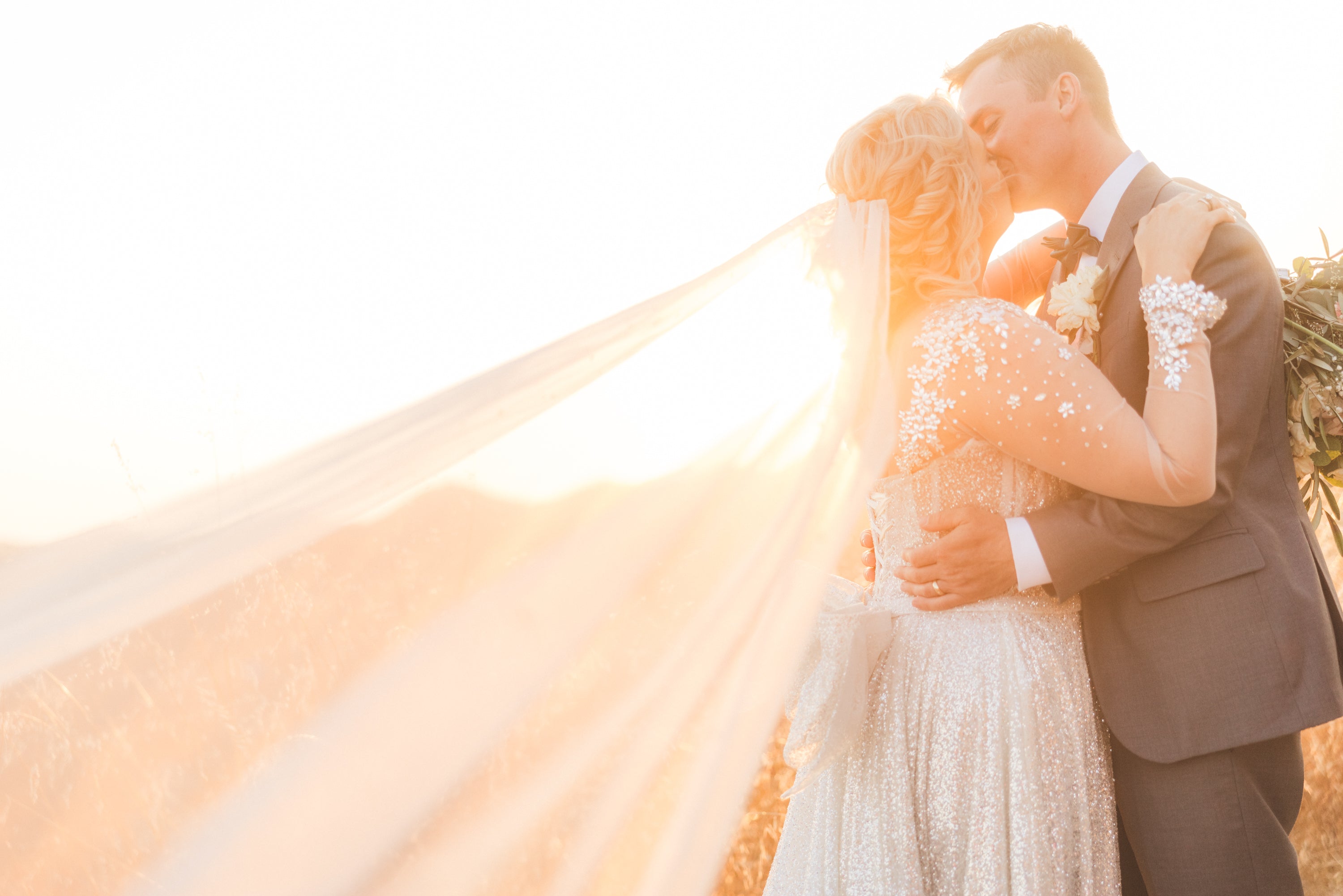 Sparkly Veil on Bride | EDEN LUXE Bridal