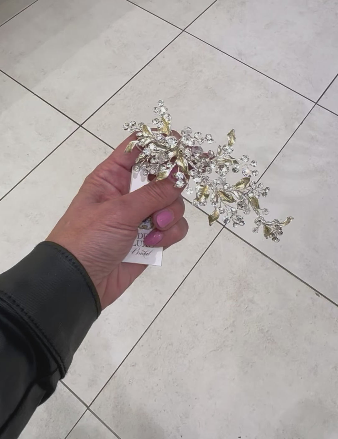 Video of Jenna Hair Clip with gold | EDEN LUXE Bridal