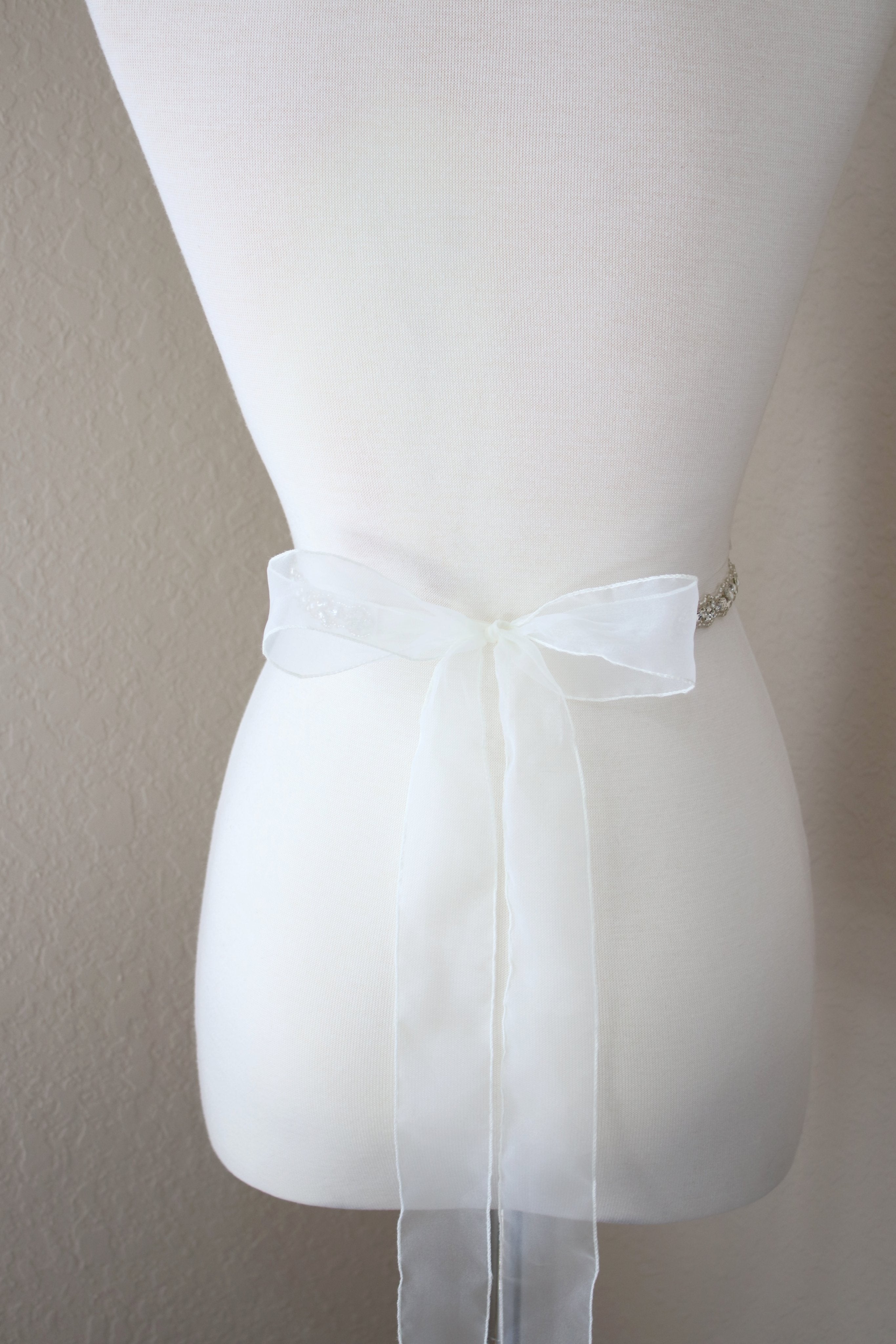 EDEN LUXE Bridal Belt, Bridal Sash DAPHNE Crystal and Pearl Bridal Belt