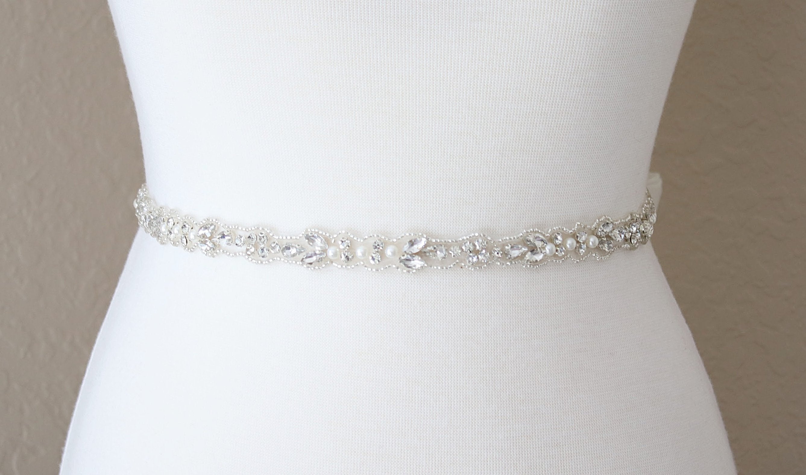 EDEN LUXE Bridal Belt, Bridal Sash DAPHNE Crystal and Pearl Bridal Belt