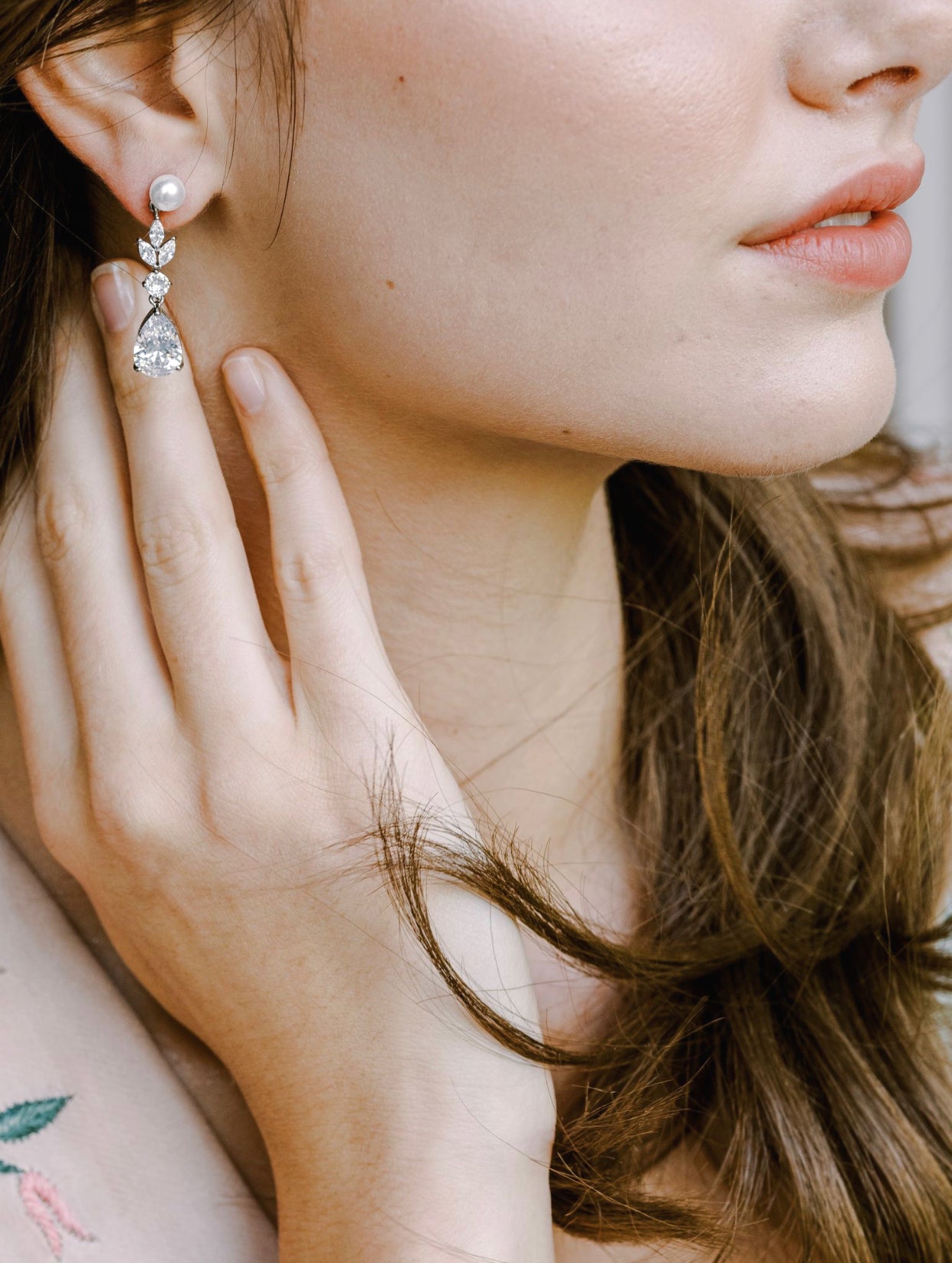 EDEN LUXE Bridal Earrings Silver WILHELMINA Simulated Diamond and Pearl Drop Earrings