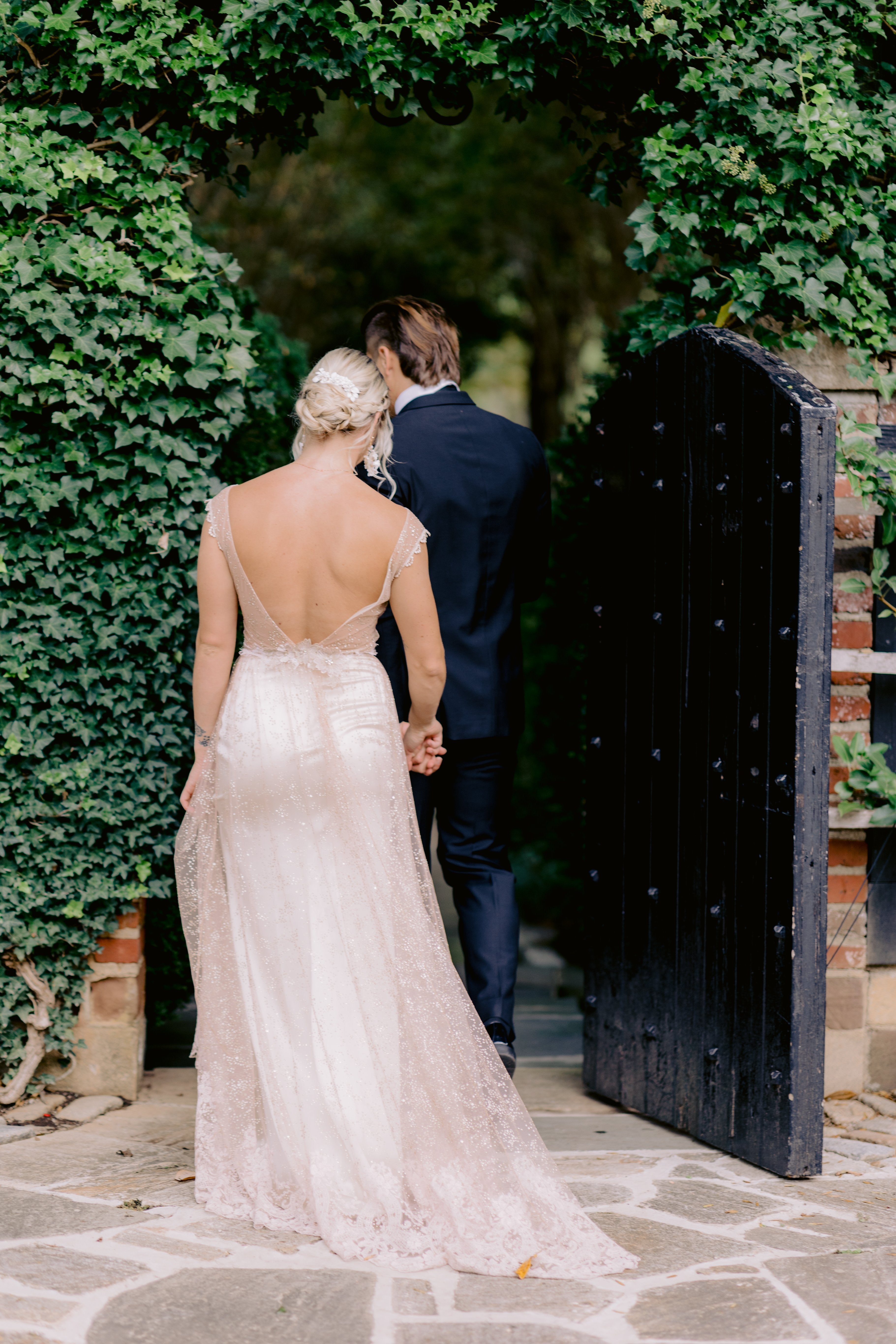 EDEN LUXE Bridal Headpiece LILY Porcelain Blossom and Pearl Comb