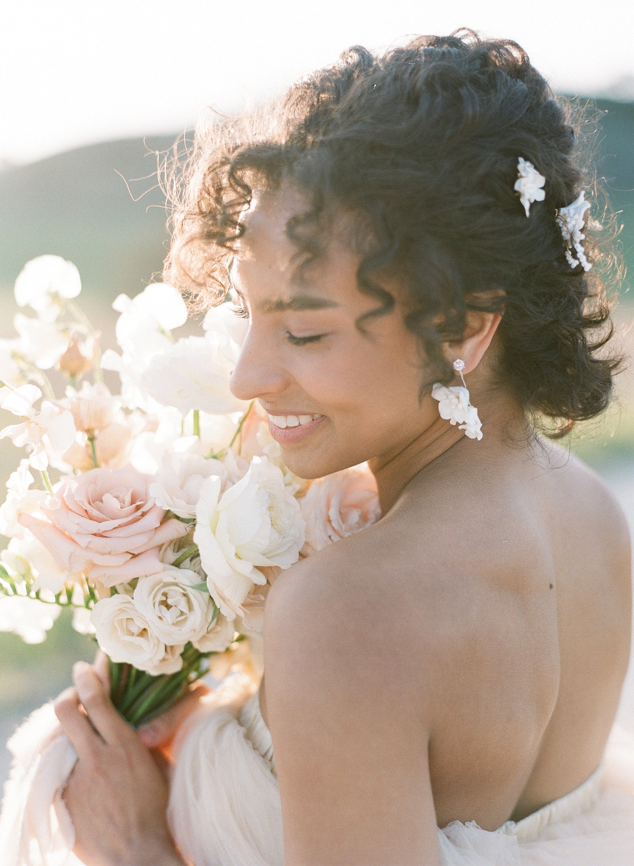 EDEN LUXE Bridal Headpiece MAGNOLIA Porcelain Blossoms and Gilded Leaves Hairpin Set