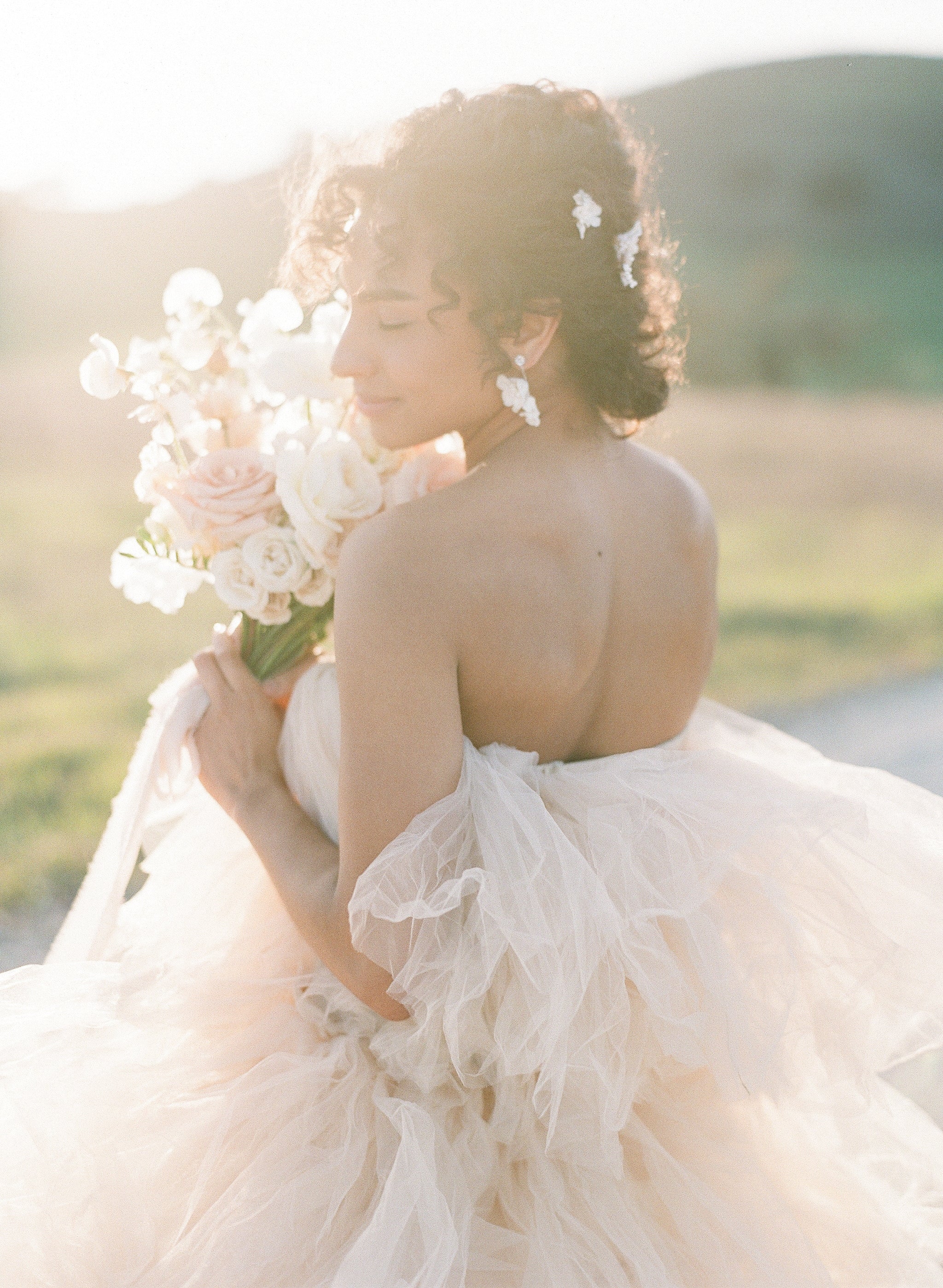EDEN LUXE Bridal Headpiece MAGNOLIA Porcelain Blossoms and Gilded Leaves Hairpin Set