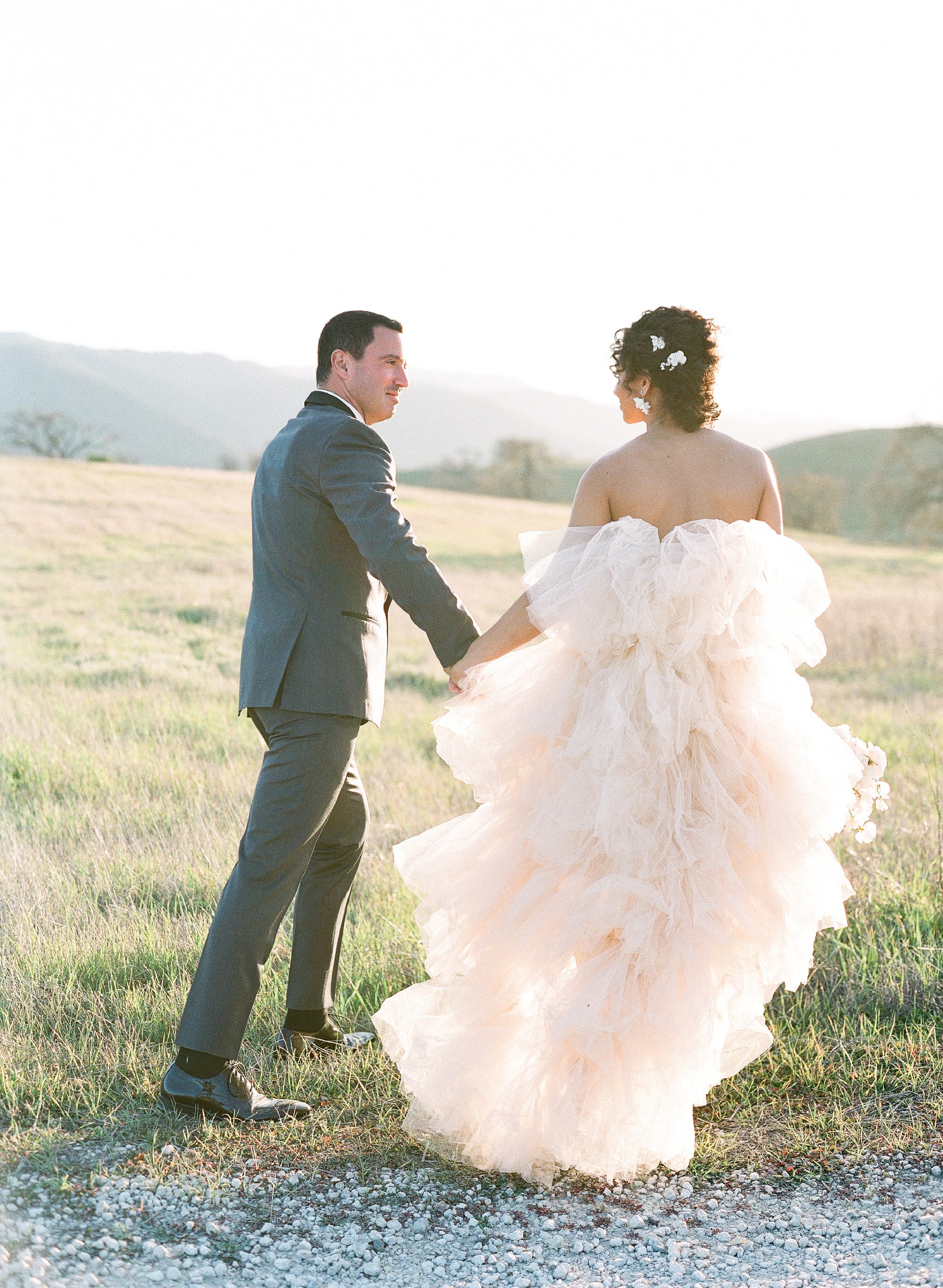 EDEN LUXE Bridal Headpiece MAGNOLIA Porcelain Blossoms and Gilded Leaves Hairpin Set