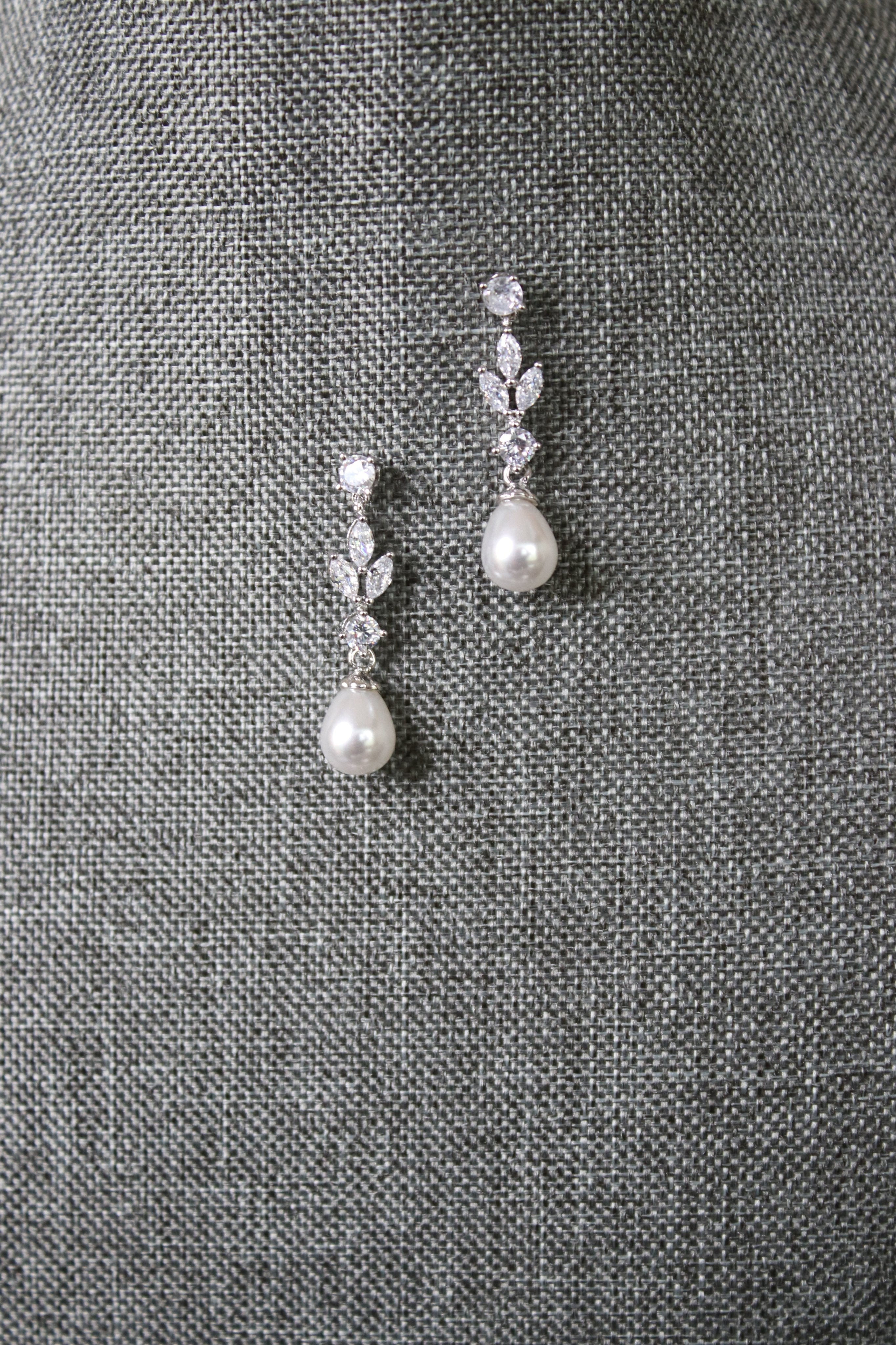 EDEN LUXE Bridal Jewelry BLAISE Simulated Diamond and Pearl Drop Earrings