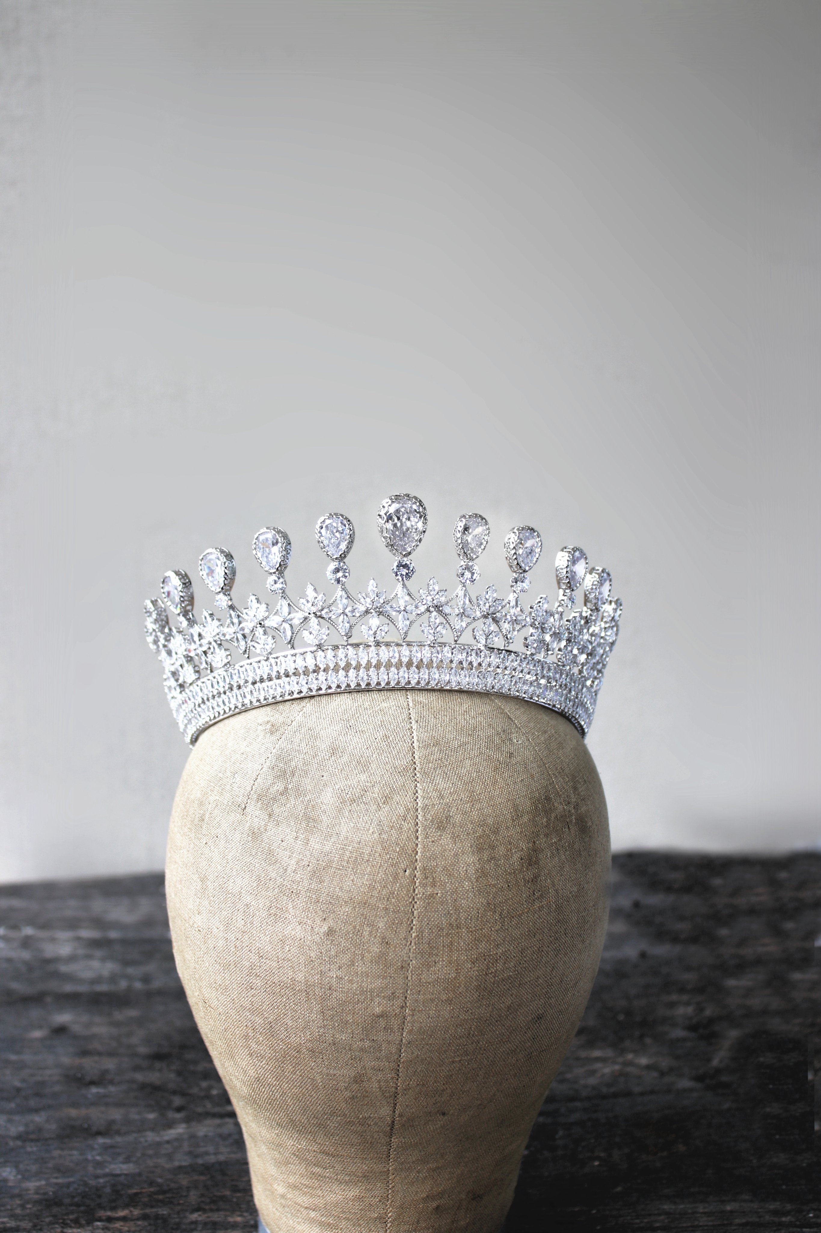 EDEN LUXE Bridal Tiara DELLA Wedding Crown