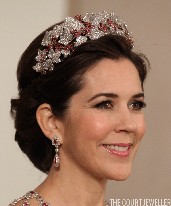 EDEN LUXE Bridal Tiara PRINCESS MARY Danish Ruby Bridal Tiara