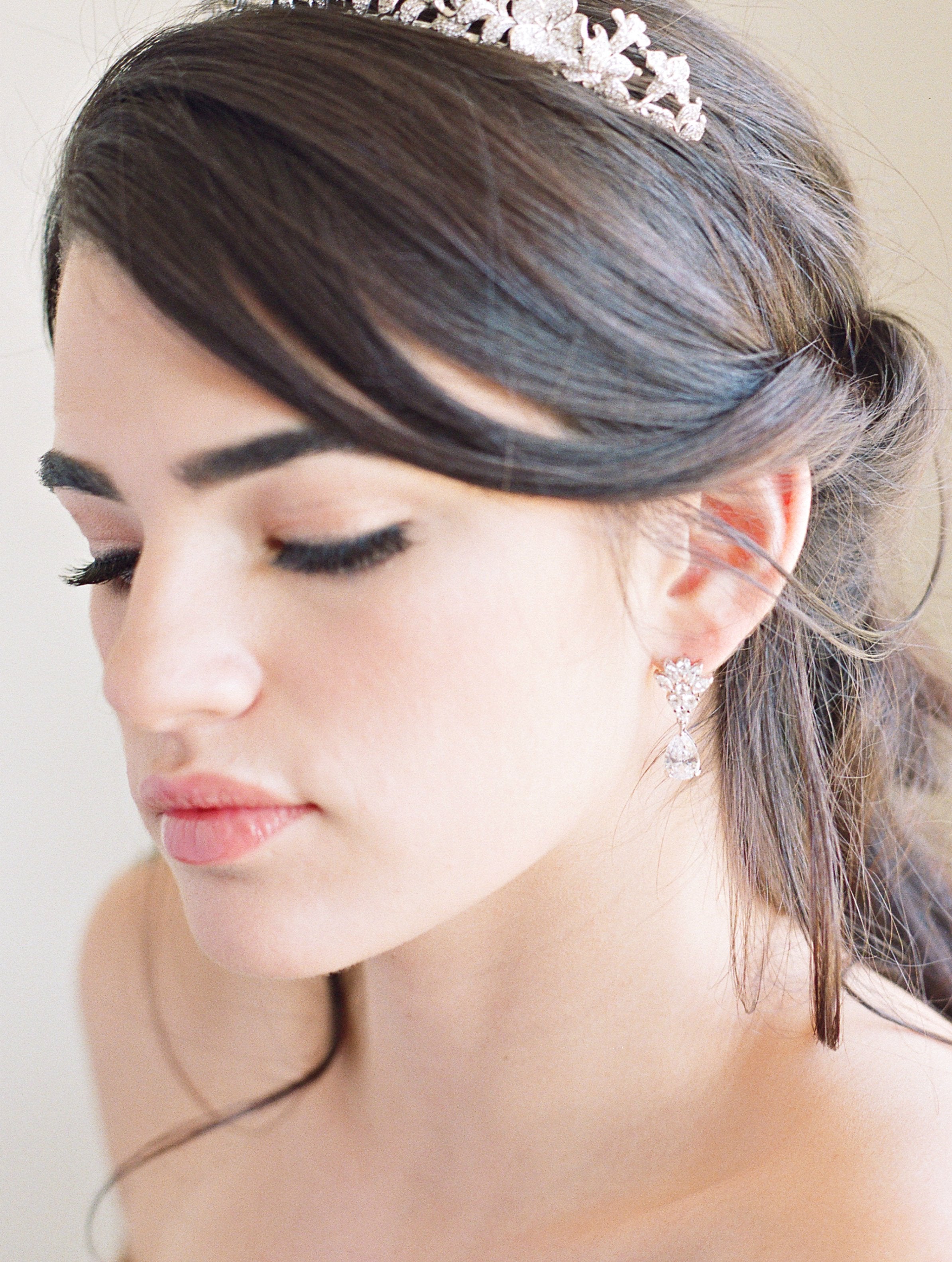 EDEN LUXE Bridal Tiara SOPHIA Simulated Diamond and Pearl Tiara and Earrings Set