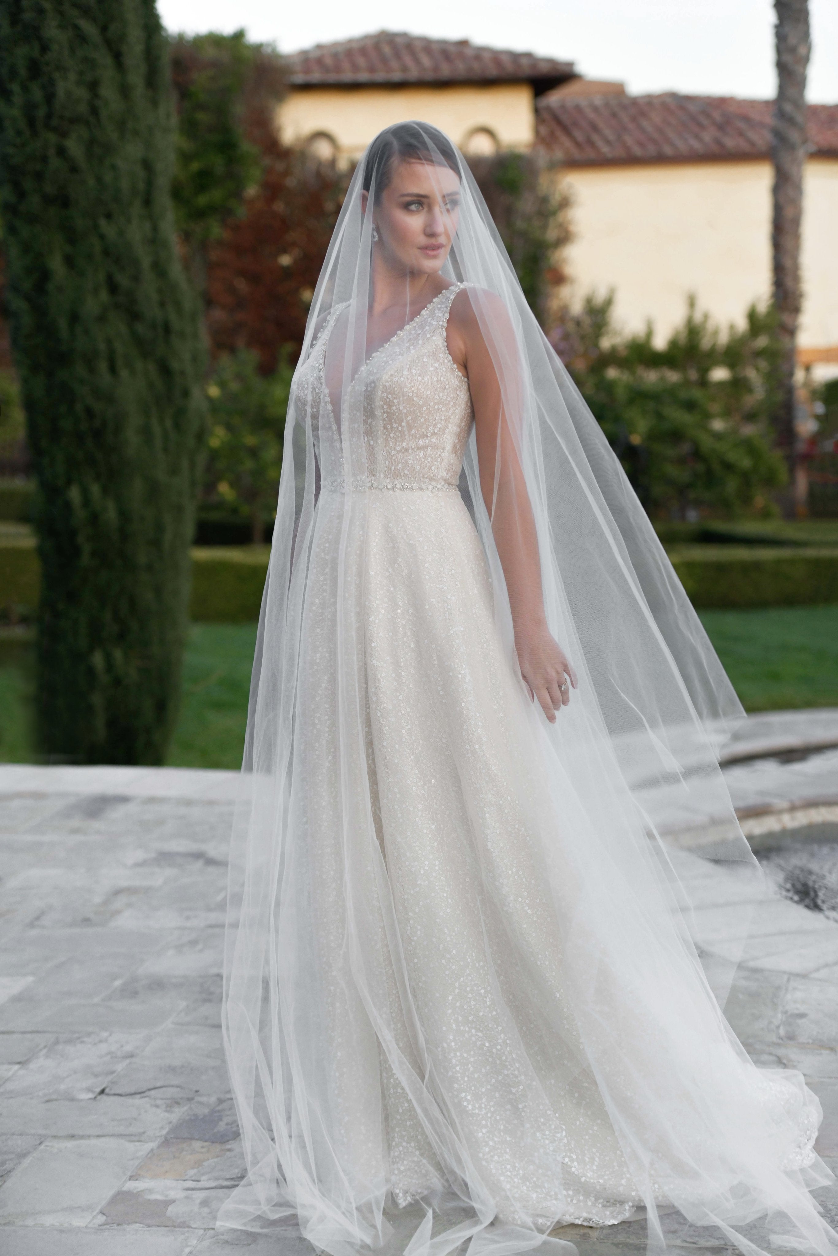 EDEN LUXE Bridal Veil GRANDE AMBRELL Extra Long Royal Cathedral Drop Veil