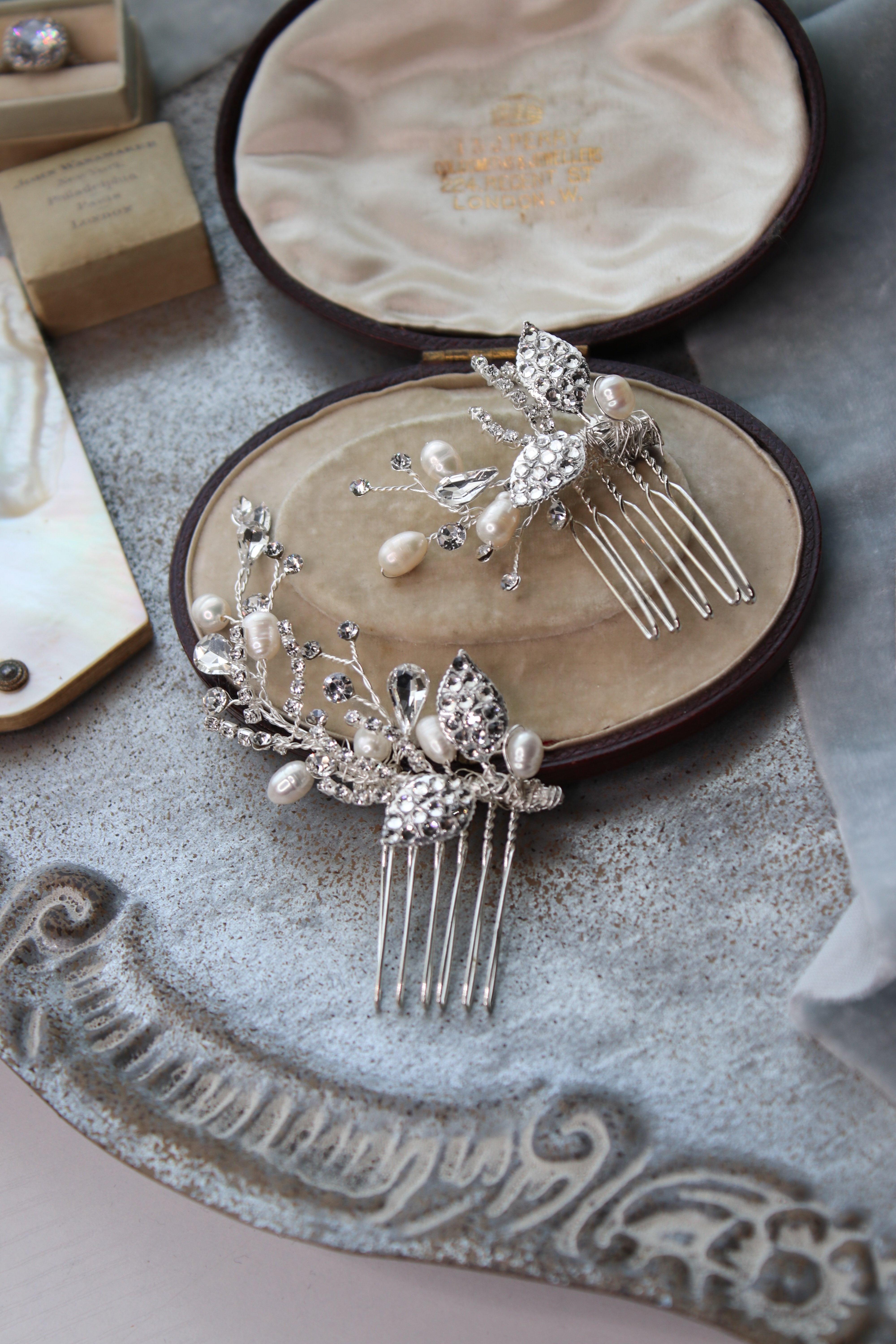 Small Wedding Hair Comb Set with Leaves and Pearls | EDEN LUXE Bridal 