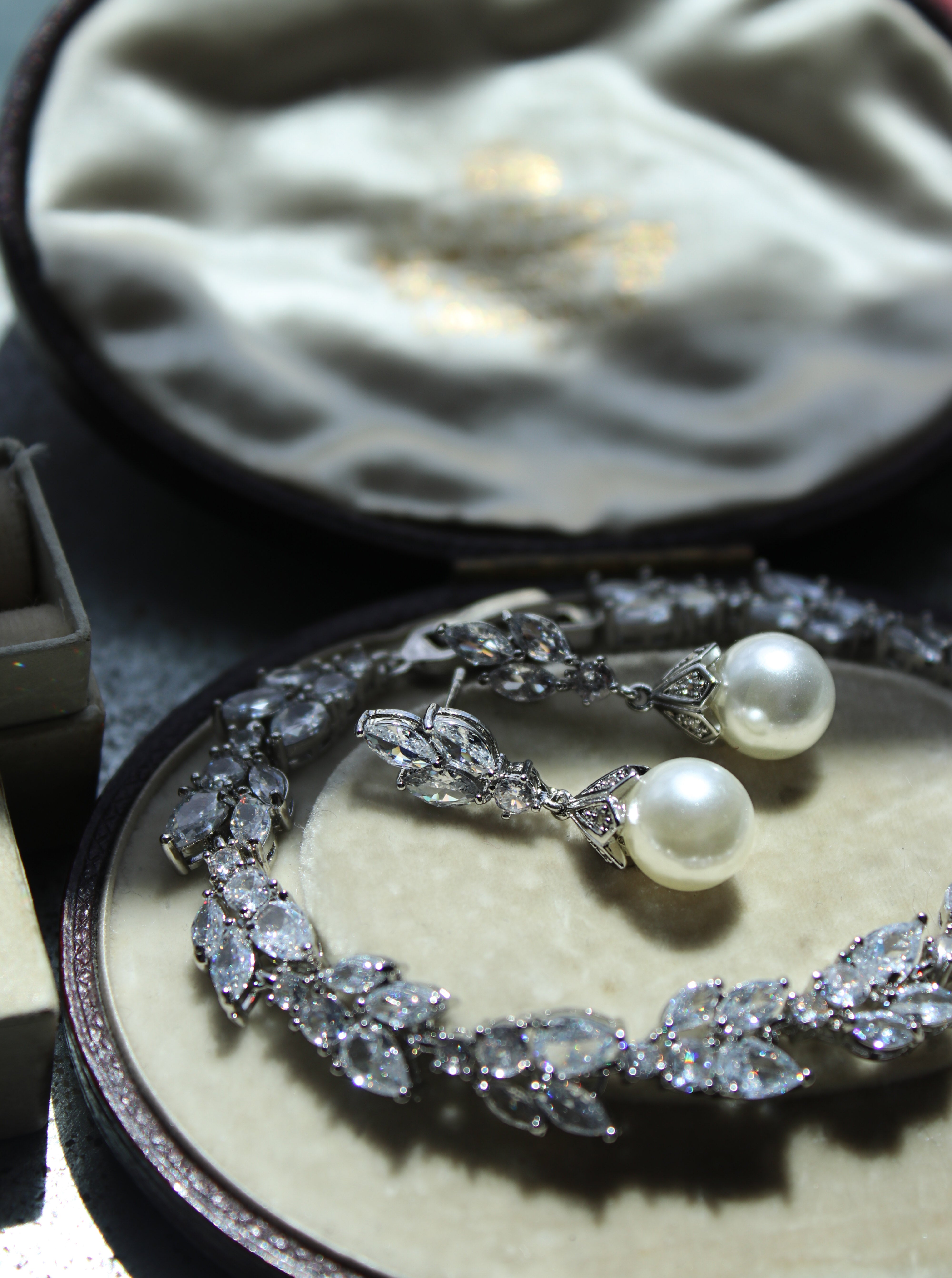 Pearl Drop earrings |  EDEN LUXE Bridal 
