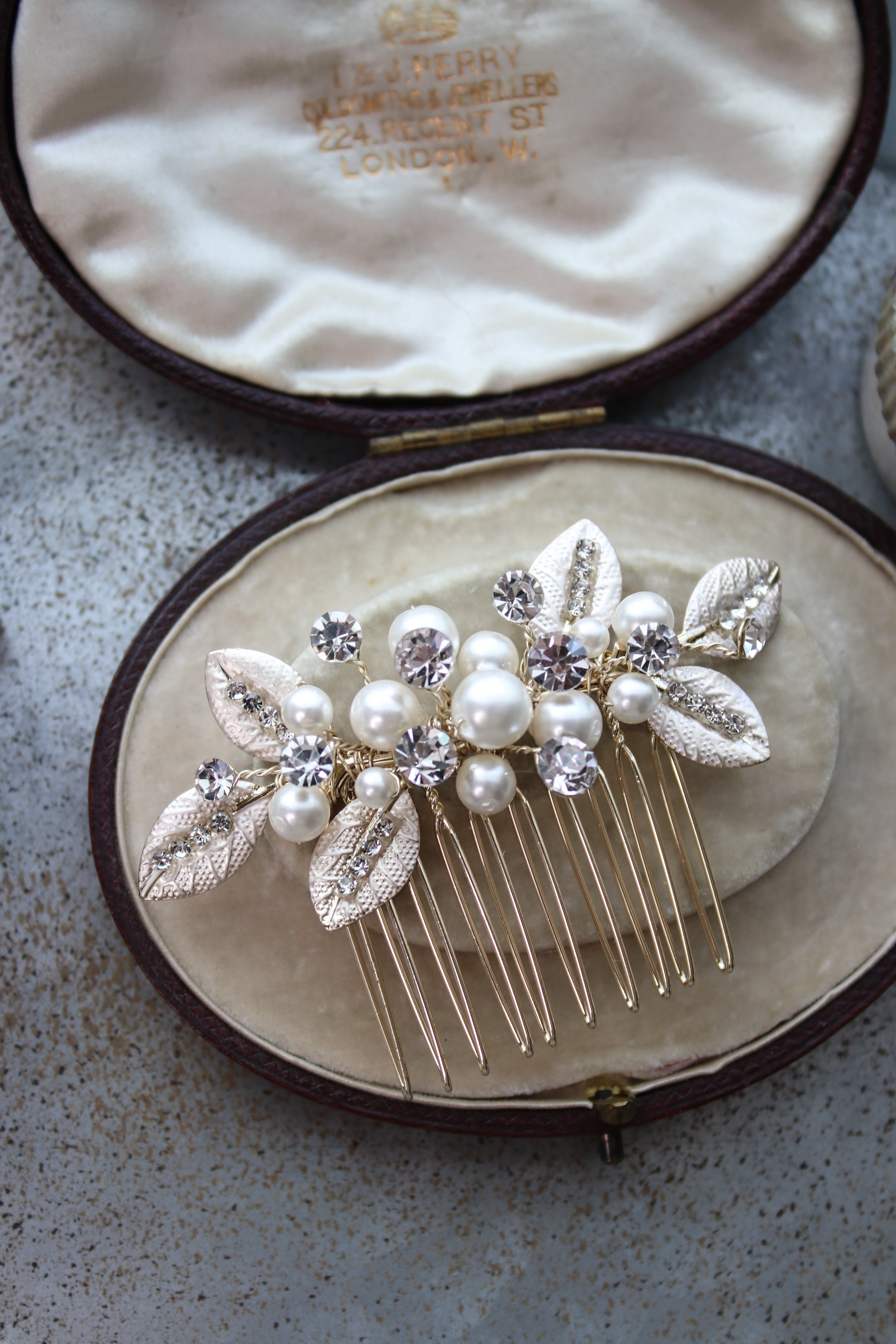 Versailles pearl and crystal hair comb for brides  | EDEN LUXE Bridal
