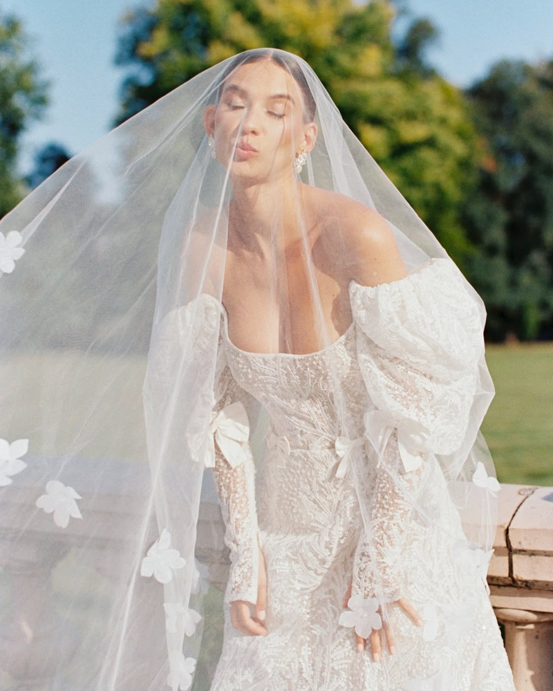 Cathedral Veil with Flowers | EDEN LUXE Bridal