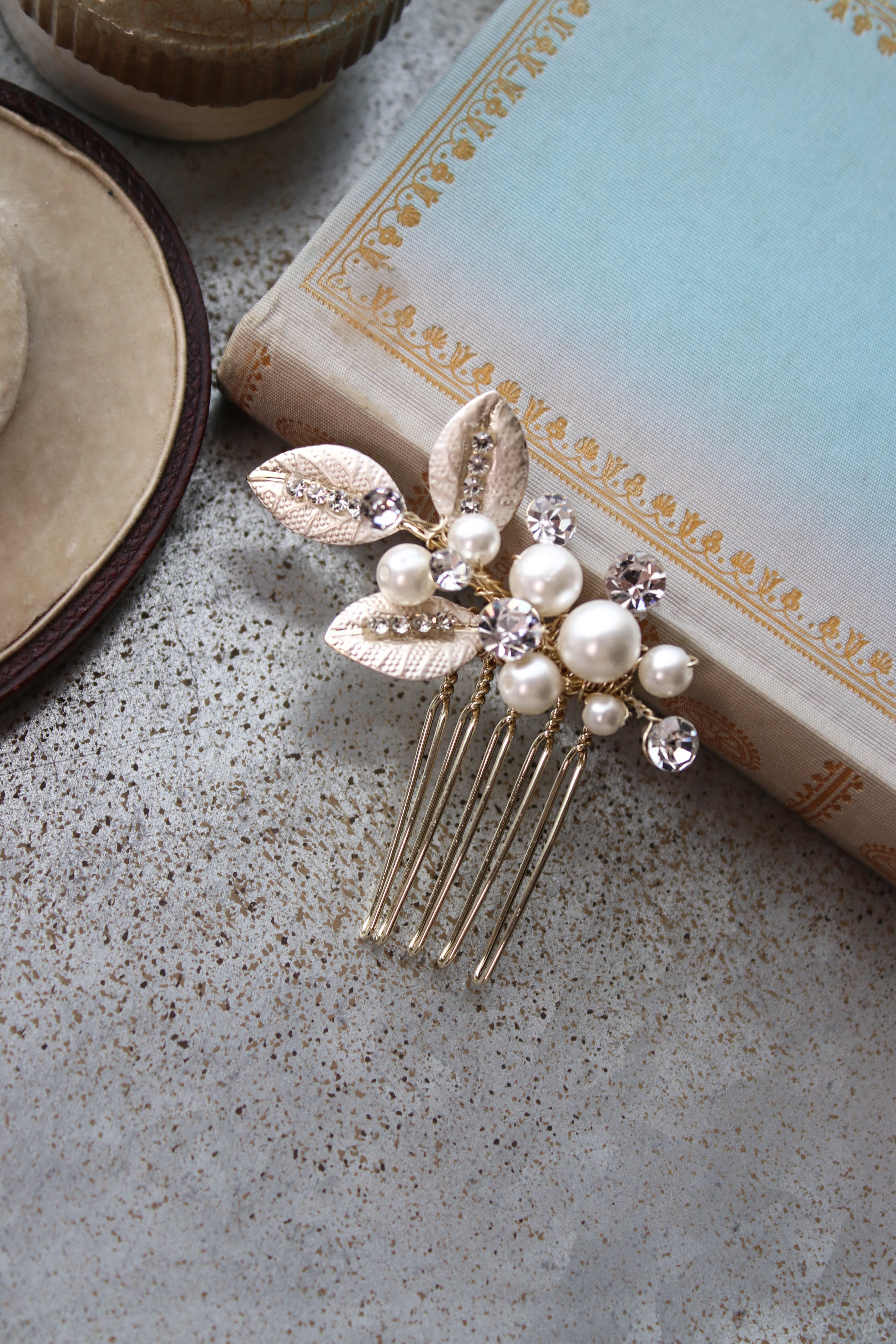 Gilded leaf bridal comb with crystals and pearls for chignon | EDEN LUXE Bridal