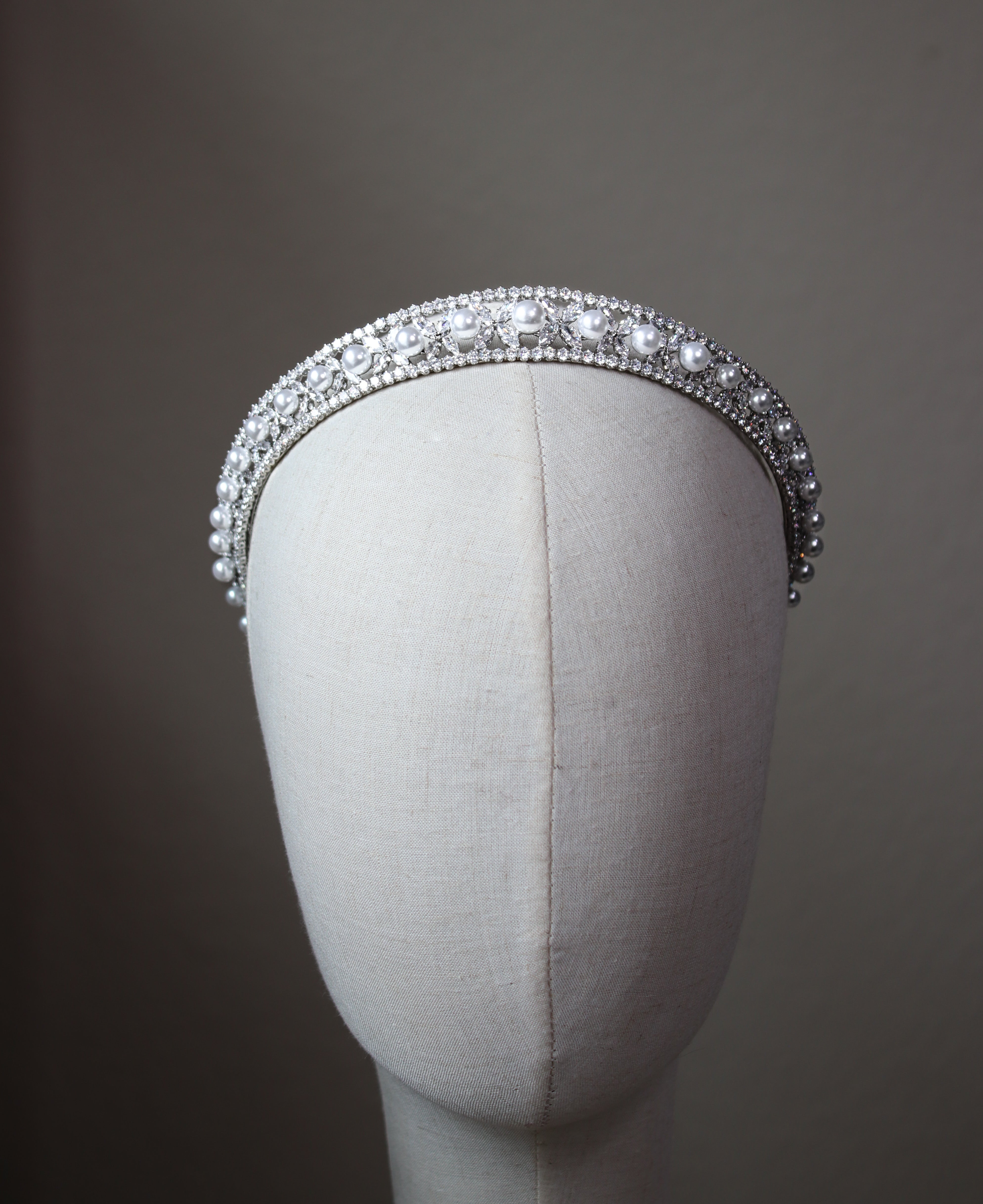 Pearl tiara | EDEN LUXE Bridal