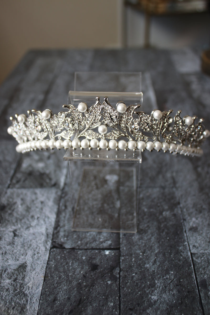Tiara Display Tiara Display Stand – EDEN LUXE Bridal