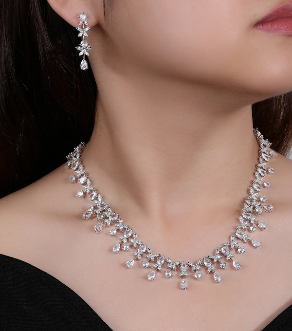 ROBINA Simulated Diamond Necklace and Earrings Set
