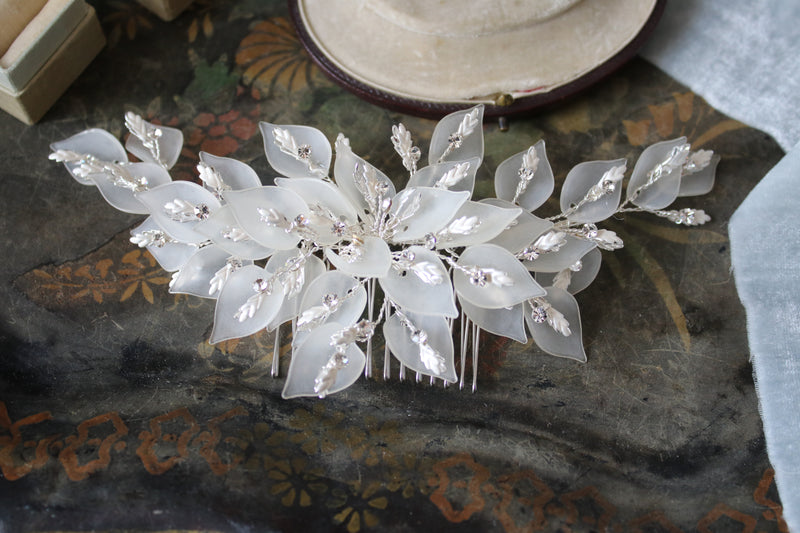 HOPE Leaf and Crystal Hair Comb | EDEN LUXE Bridal