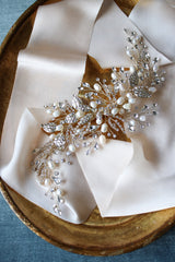 JACQUELINE Freshwater Pearl and Crystal Bridal Hair Clip