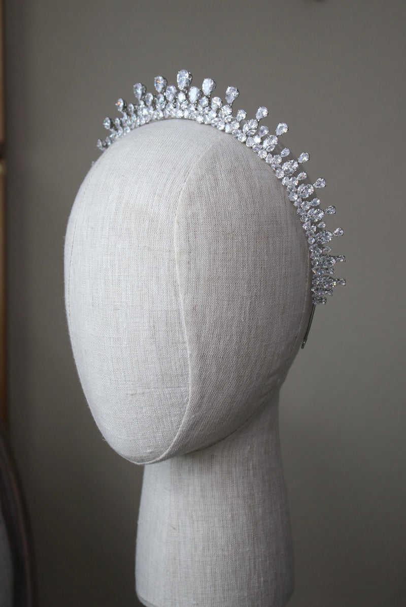 QUEEN ANNE Simulated Diamond Halo Tiara