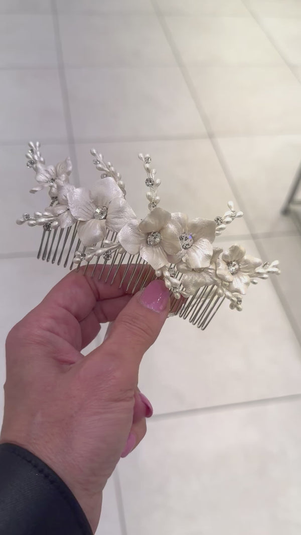 OLIVIA Floral Hair Comb