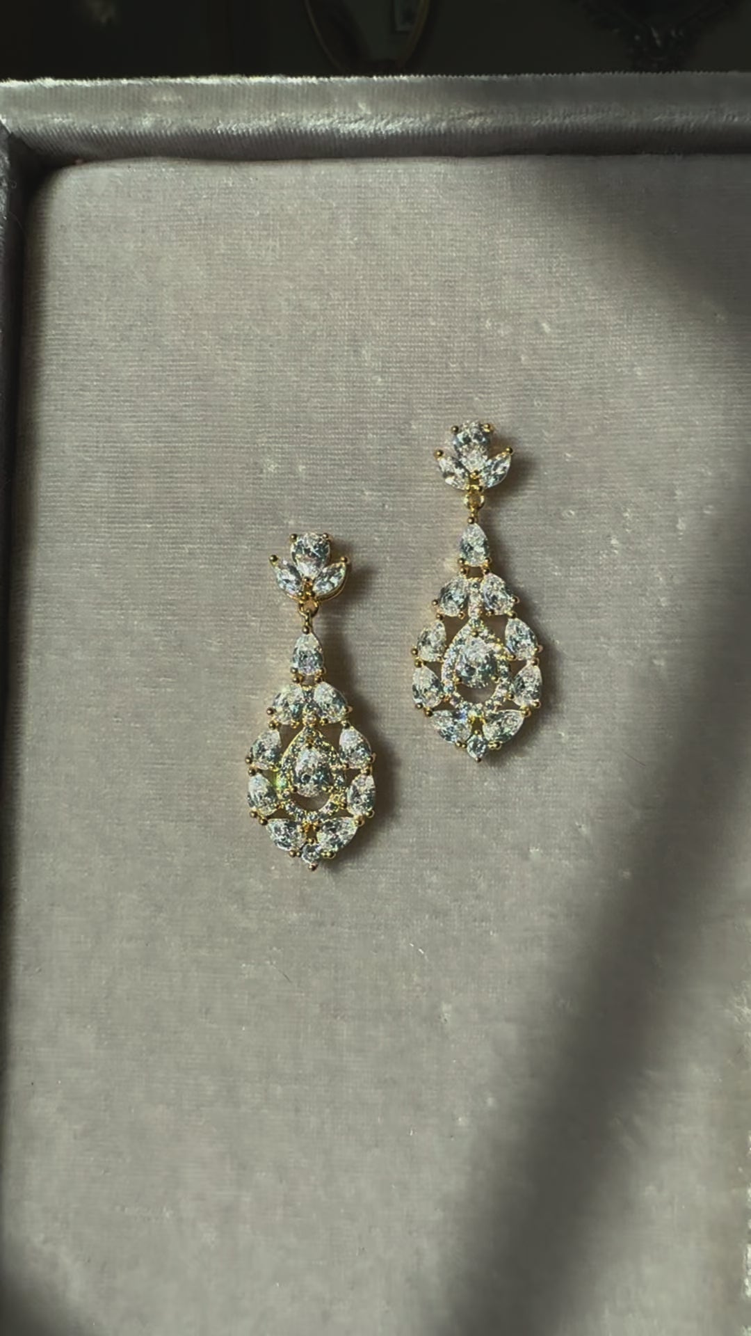 Video of BETTE Statement Earrings | EDEN LUXE Bridal