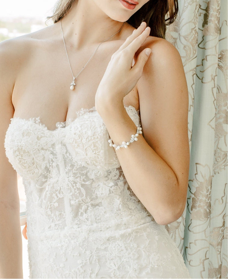 EDEN LUXE Bridal Bracelets COURTNEY Freshwater Pearl Bracelet