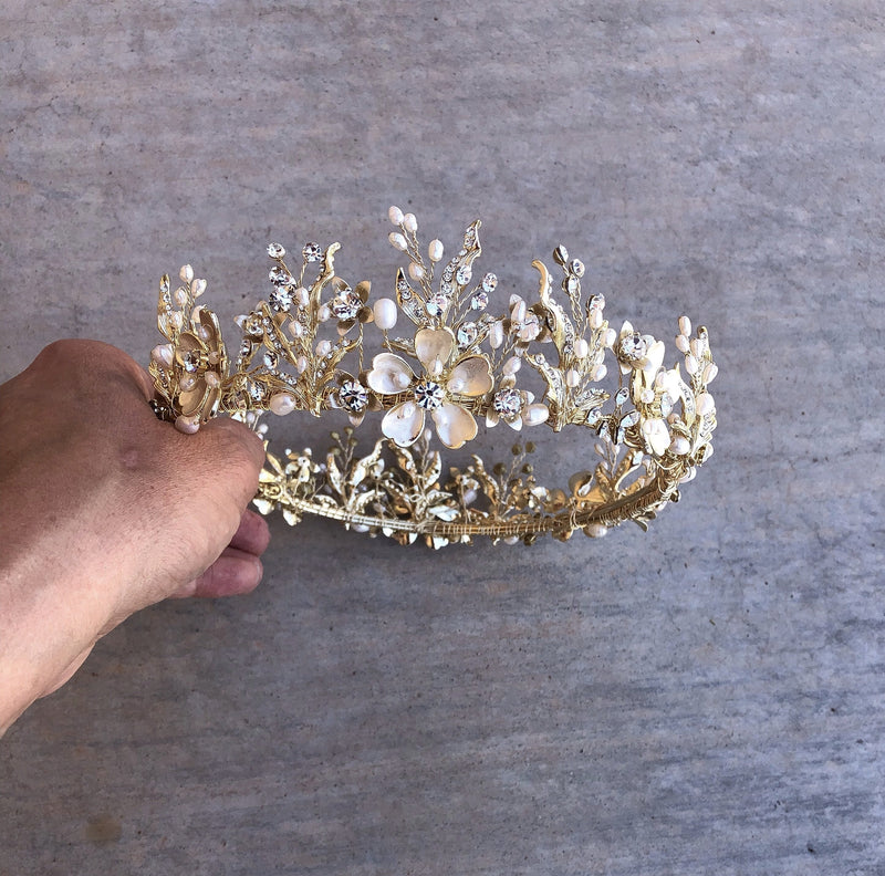Gold Crown | EDEN LUXE Bridal