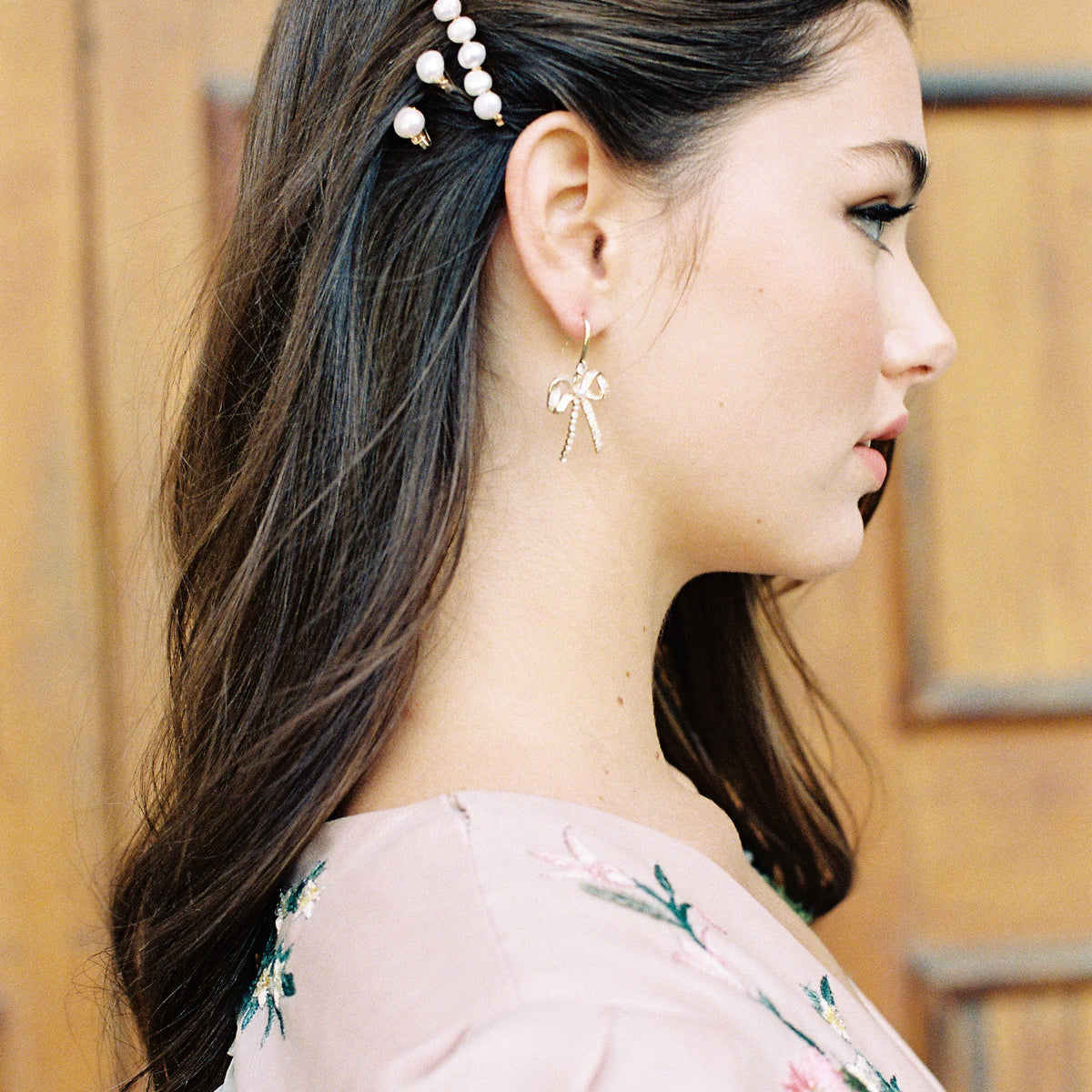 Freshwater Pearl Bobby Pin Set COSETTE | EDEN LUXE Bridal display picture 2