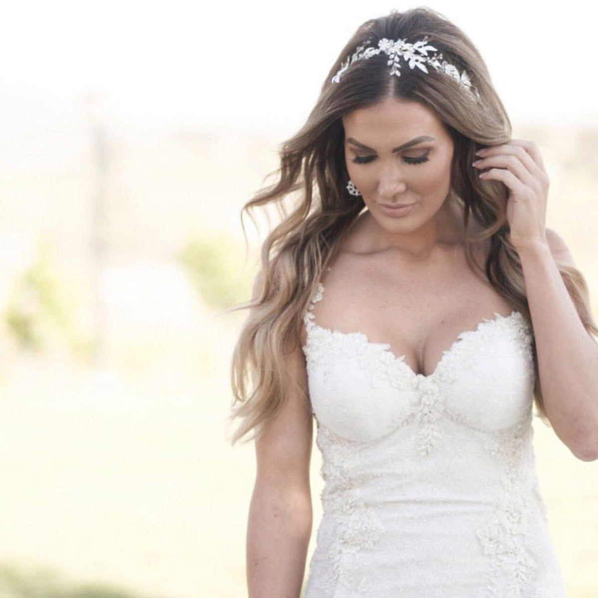 eden-luxe-bridal-headpiece-  display picture 1