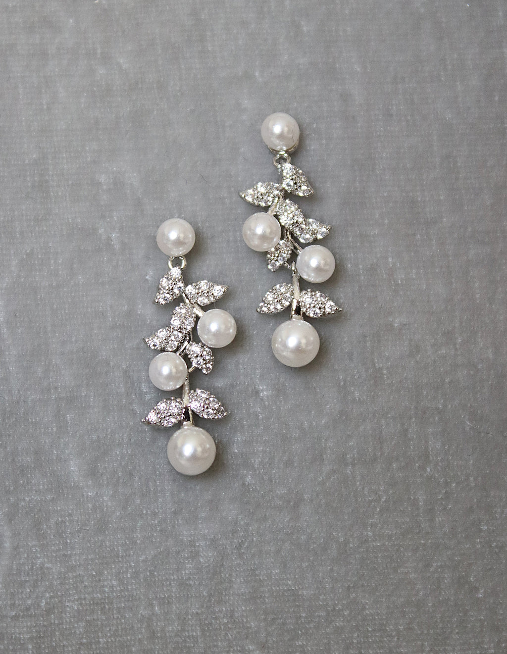 Laurel Pearl Diamond Earrings – PRERTO E-COMMERCE PRIVATE LIMITED