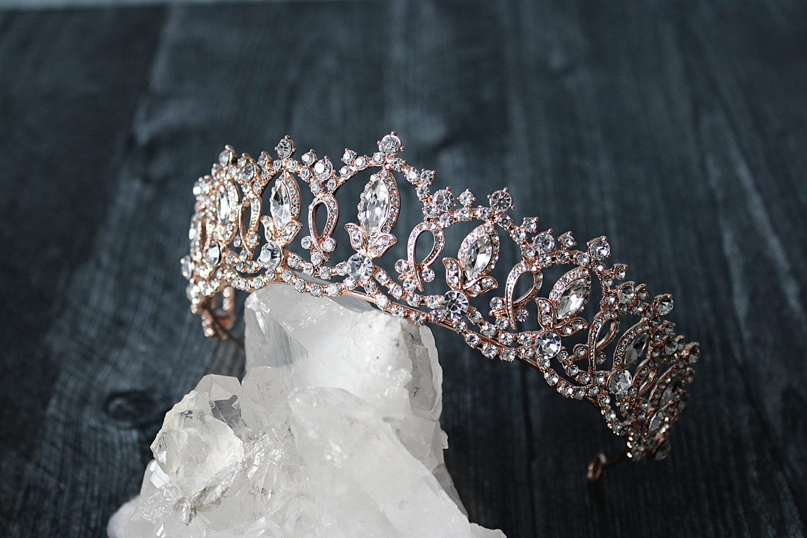 Crystal and topaz tiara! Gold tiara with crystal and topaz stone online design!