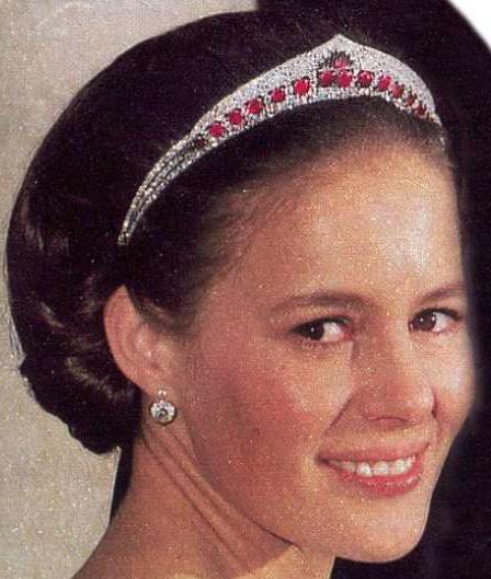 EDEN LUXE Bridal Tiara DUCHESS OF CALABRIA Simulated Diamond Royal Bridal Crown