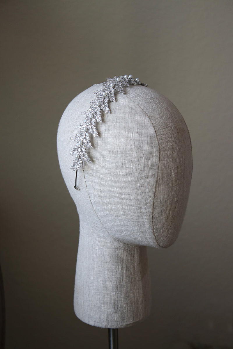 EDEN LUXE Bridal Tiara HOLLY Simulated Diamond Bridal and Pearl Headpiece Tiara