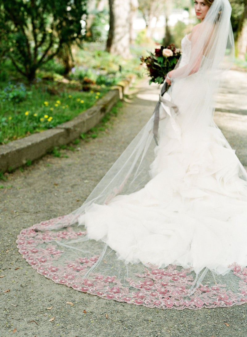 https://edenluxebridal.com/cdn/shop/products/eden-luxe-bridal-veil-freya-couture-beaded-cathedral-veil-23303011856_800x.jpg?v=1660166517