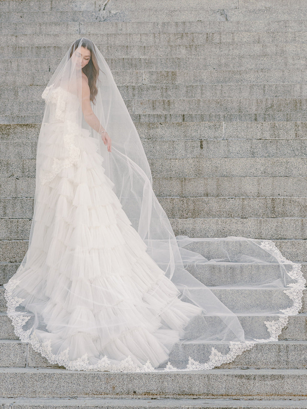 https://edenluxebridal.com/cdn/shop/products/eden-luxe-bridal-veils-valentina-chantilly-lace-edged-drop-cathedral-bridal-veil-29970856050822_1024x.jpg?v=1660108909