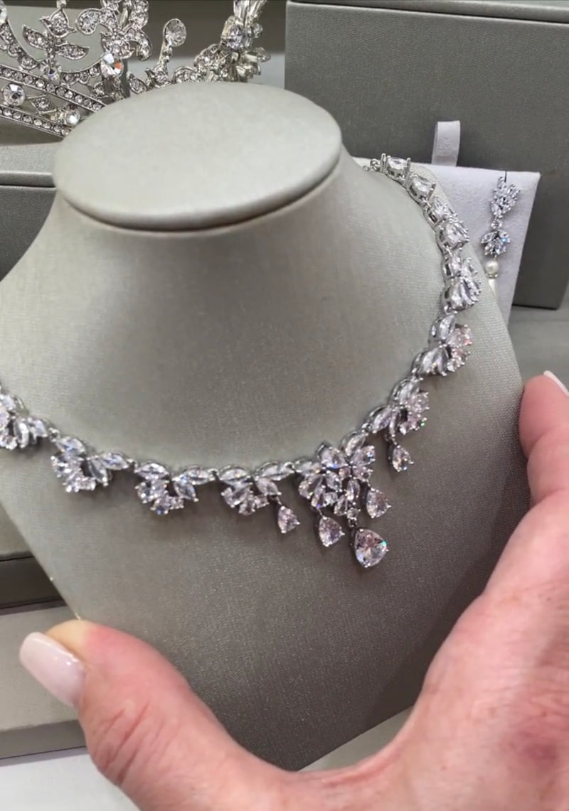 Swarovski Crystal Dainty Tear Drop Necklace , Bridal Jewelry, Bridal E –  TheMillenniumBride